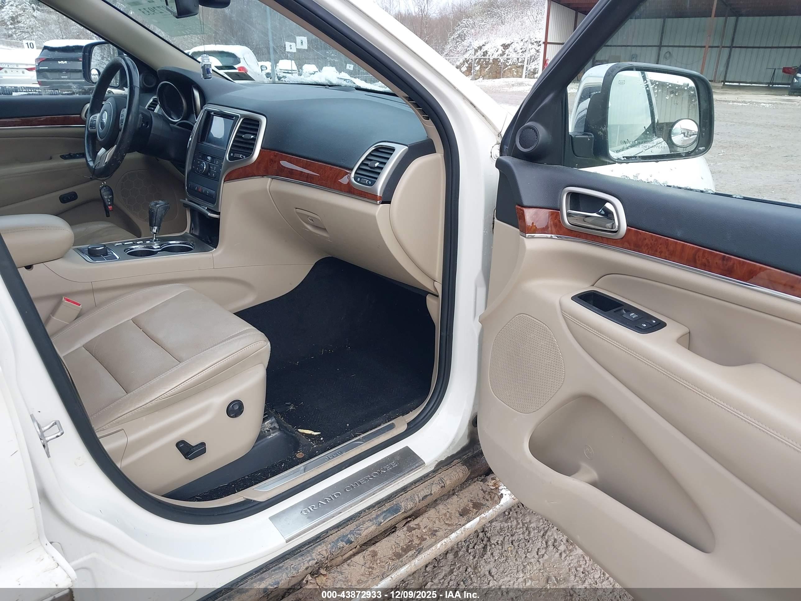 JEEP GRAND image 5