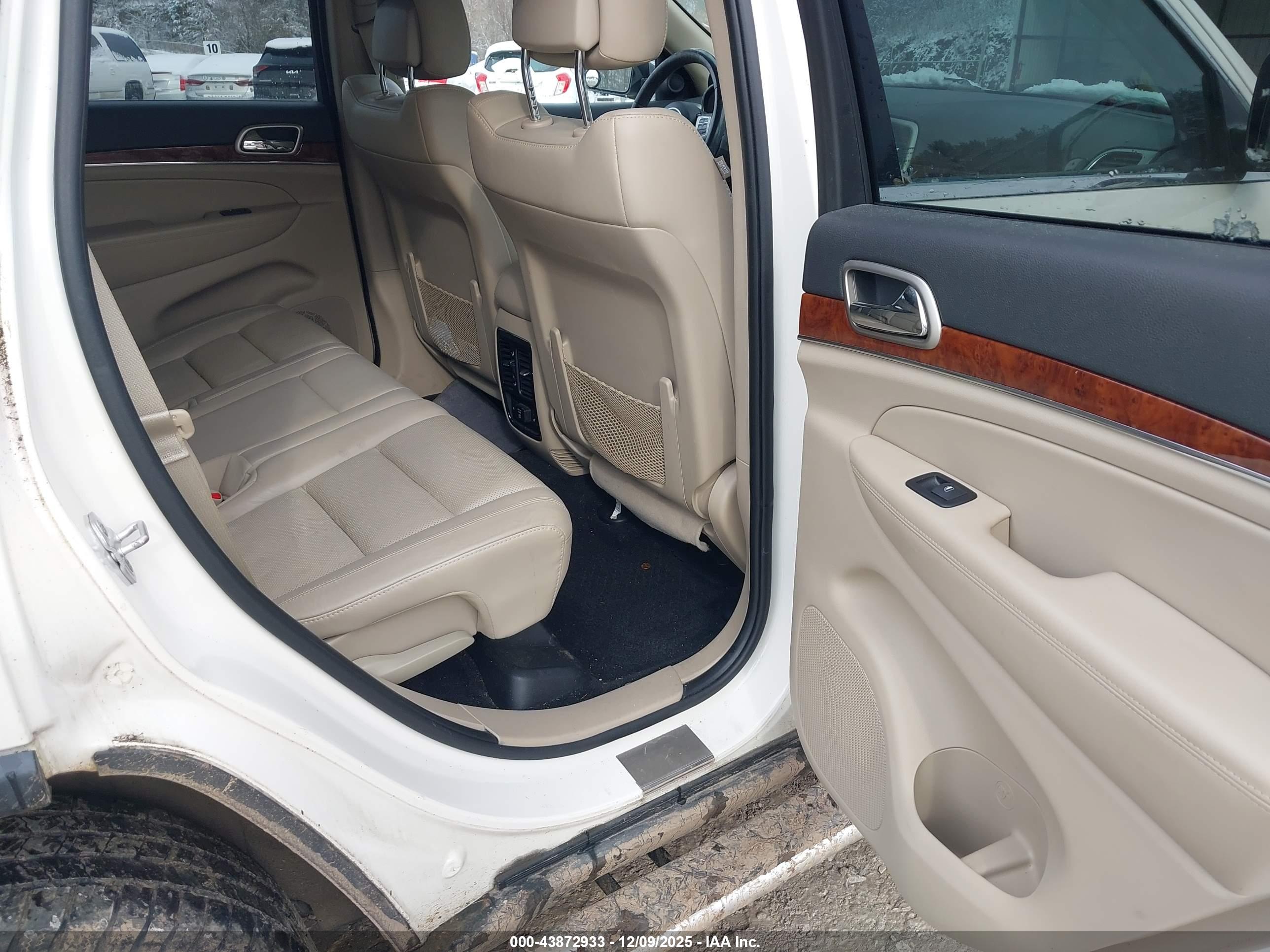 JEEP GRAND image 8