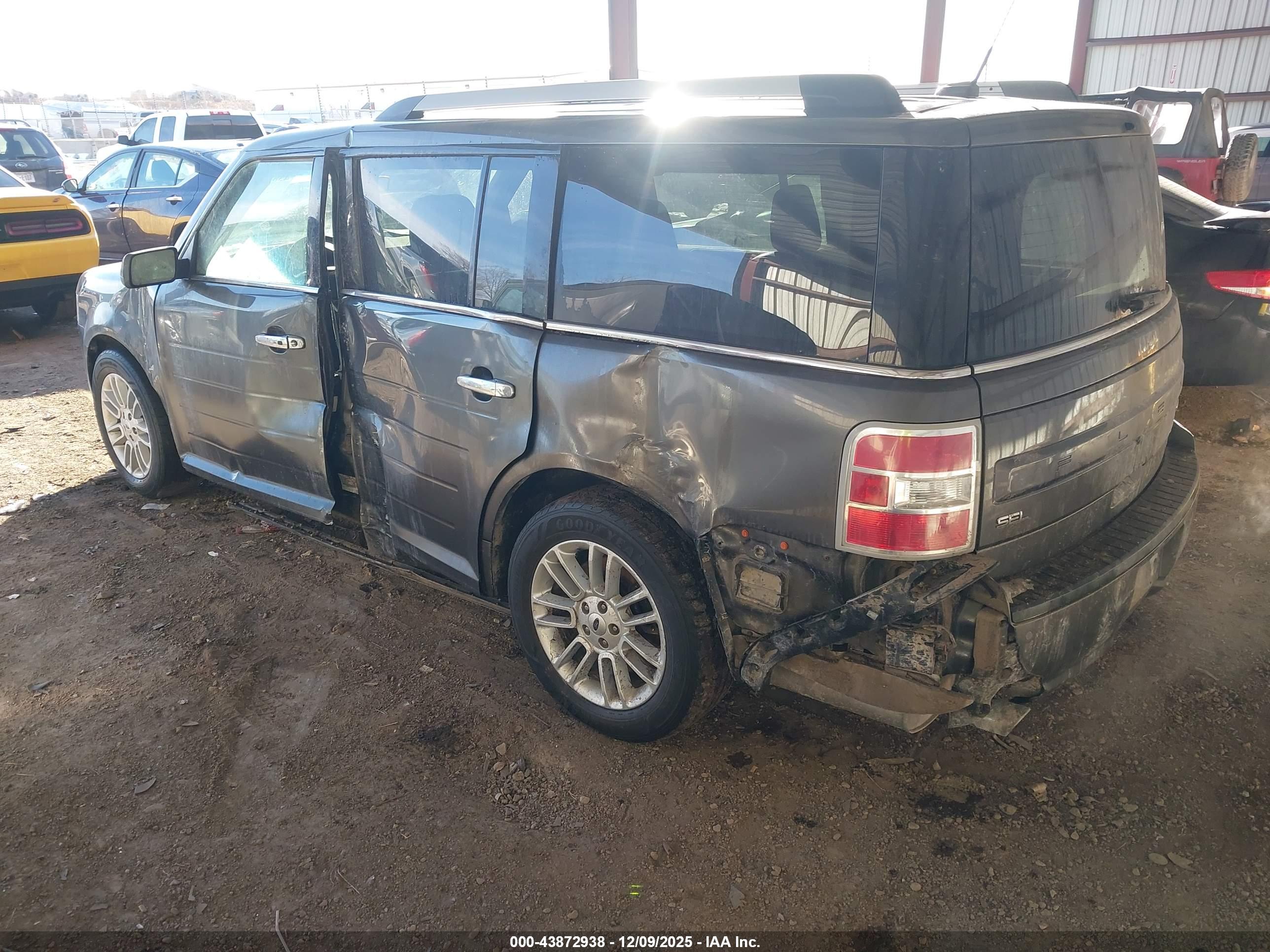 FORD FLEX image 3