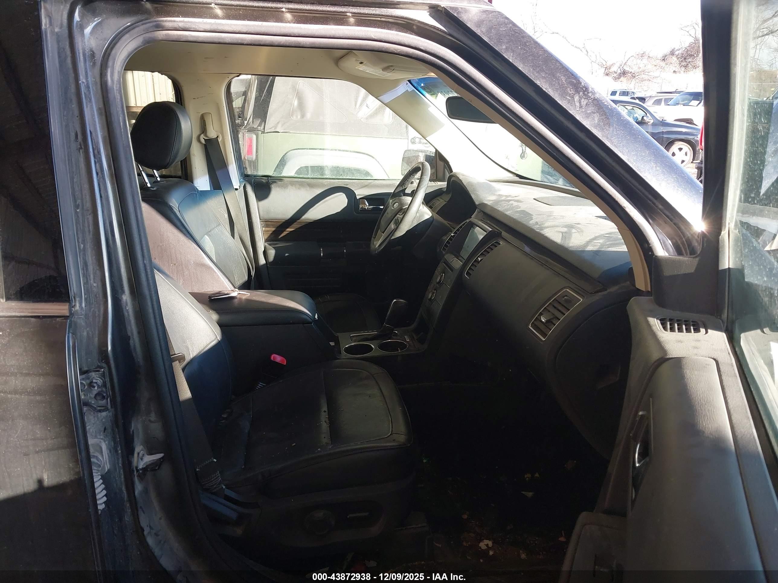 FORD FLEX image 5