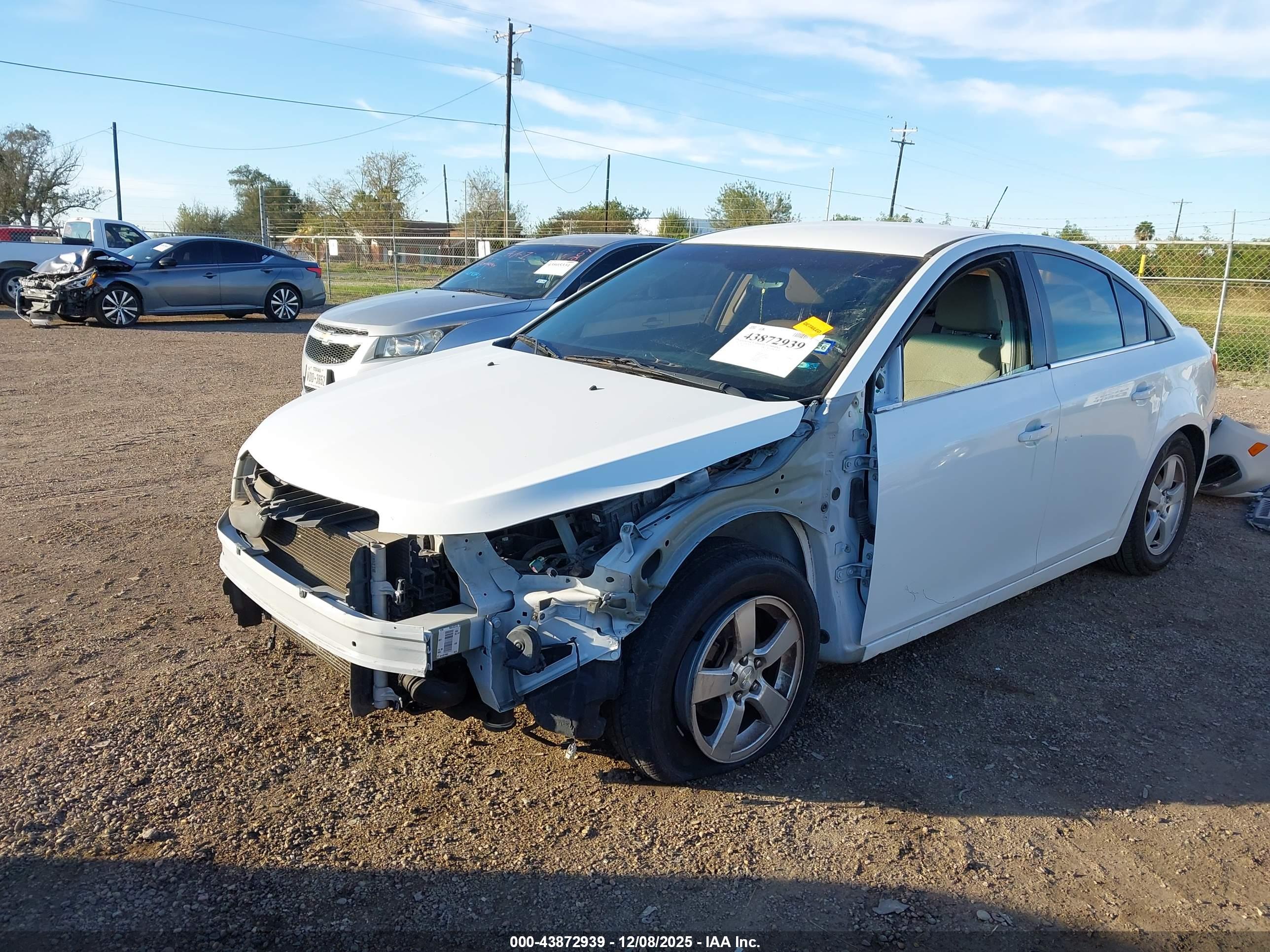 CHEVROLET CRUZE image 2