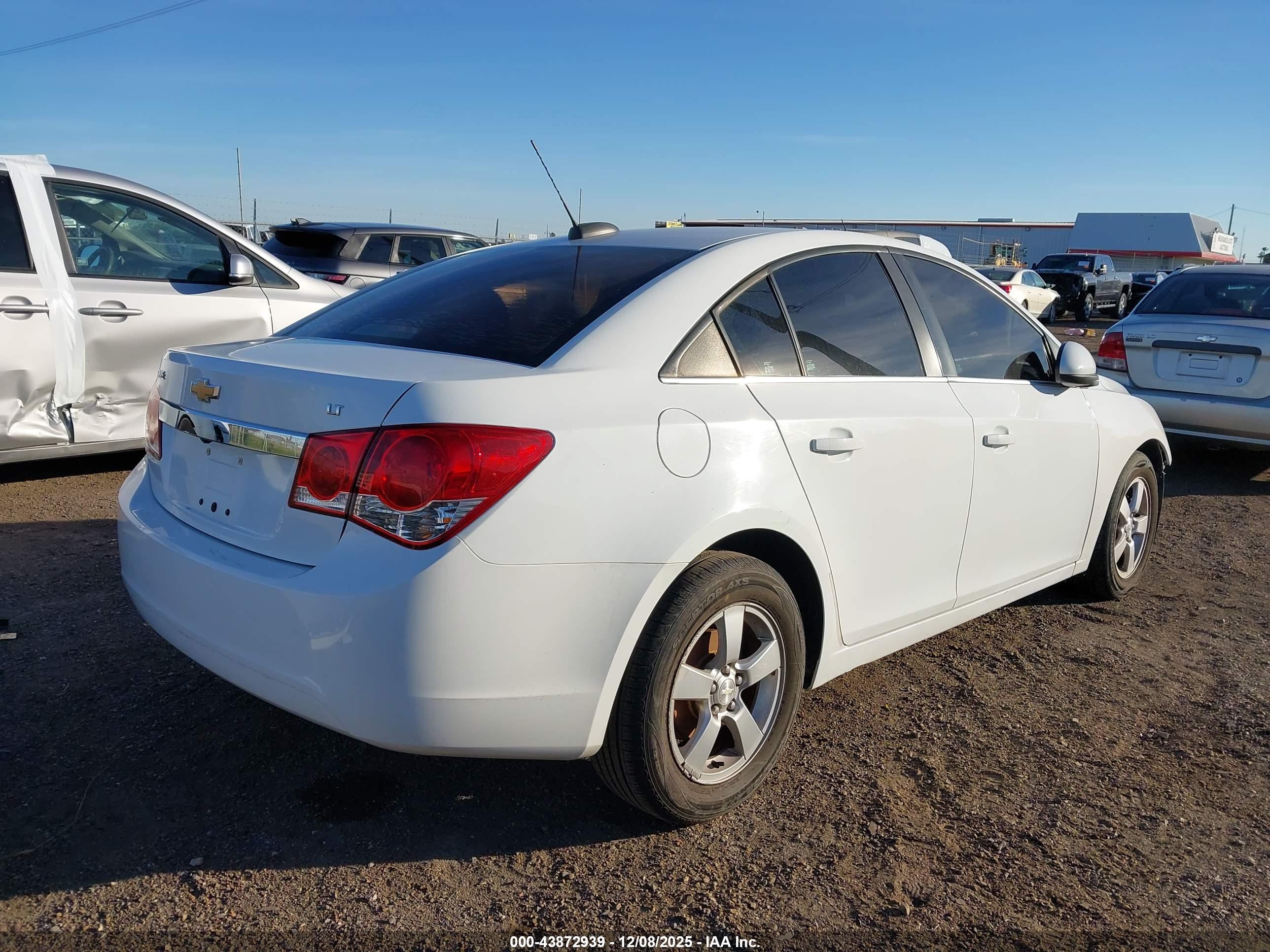 CHEVROLET CRUZE image 4