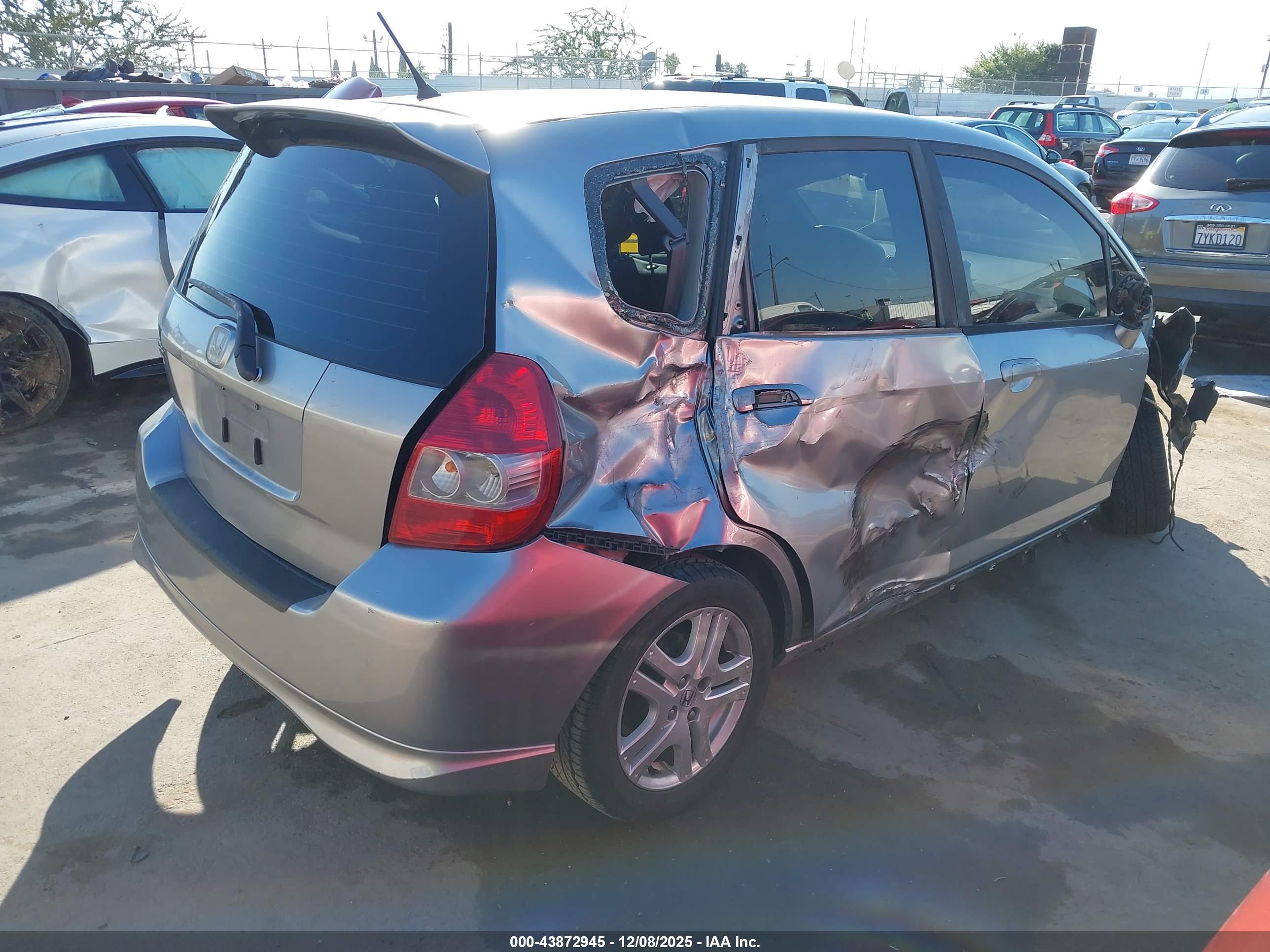 HONDA FIT image 4