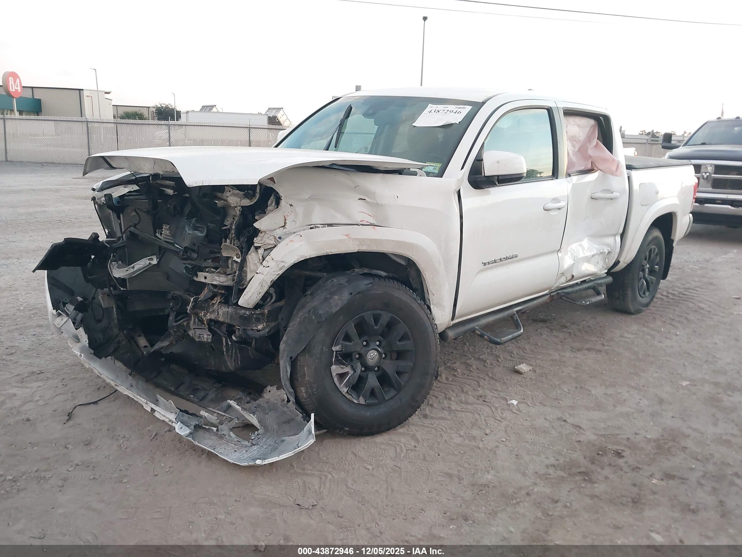 TOYOTA TACOMA image 2
