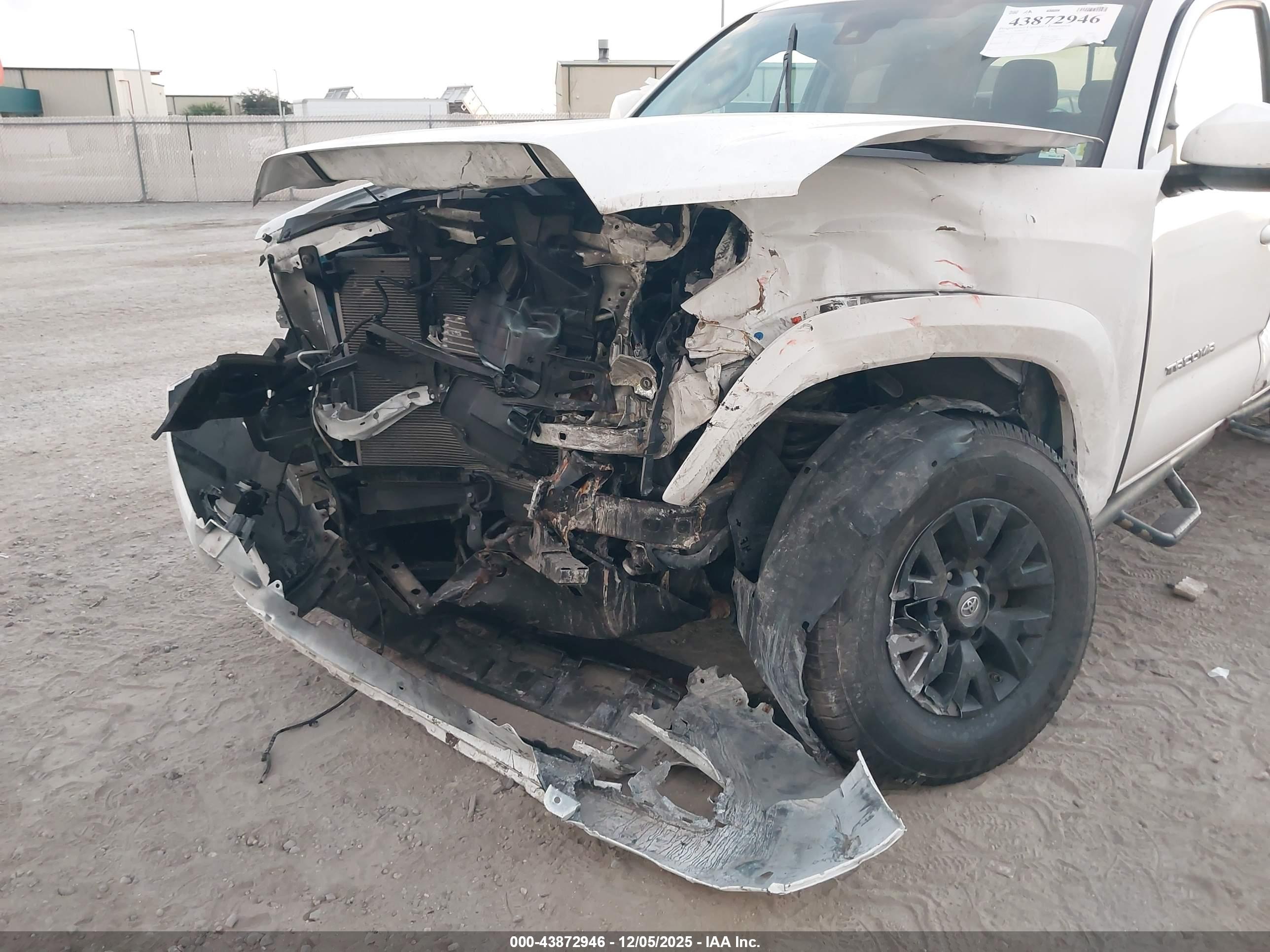 TOYOTA TACOMA image 6
