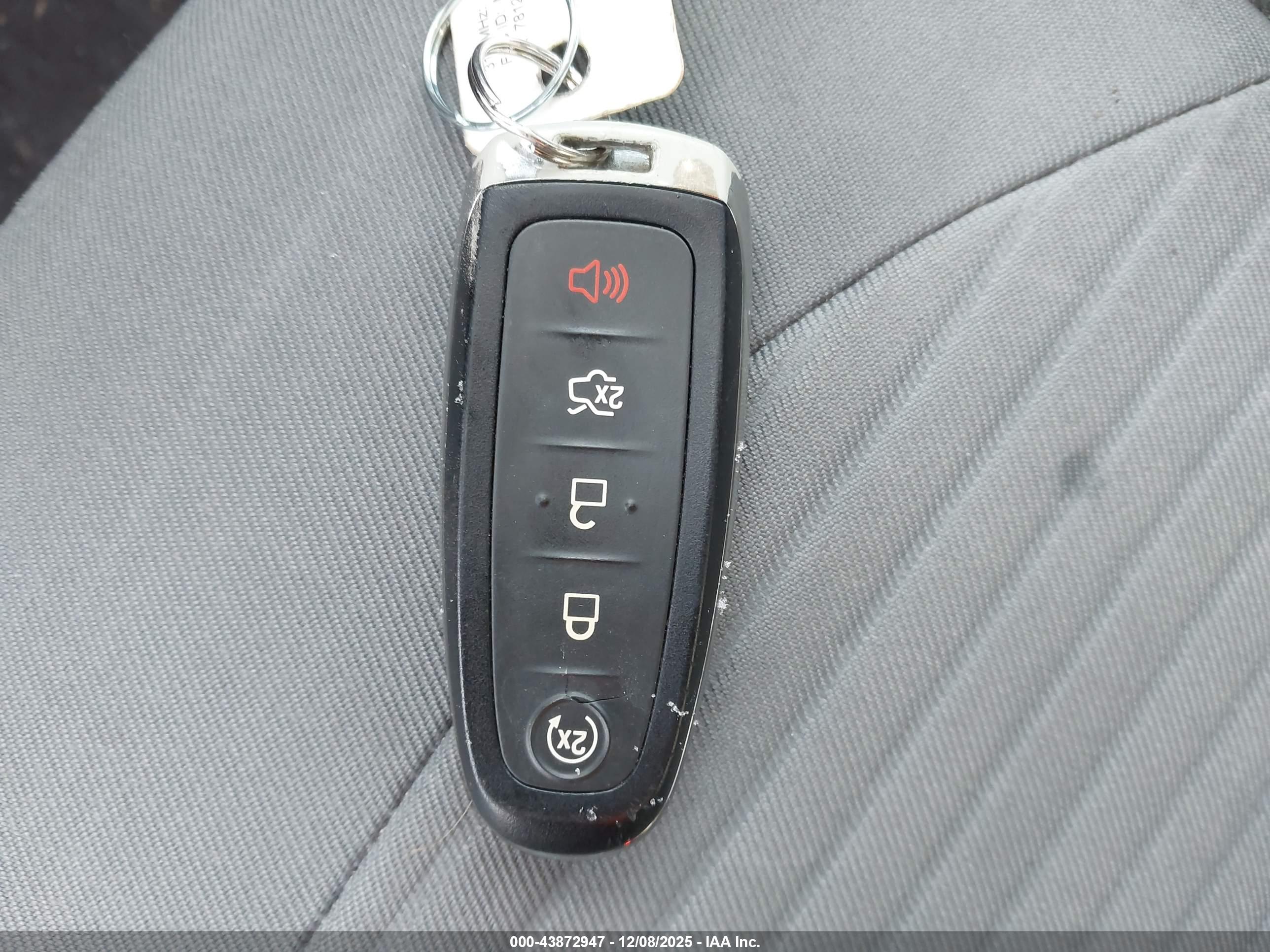 FORD ESCAPE image 11