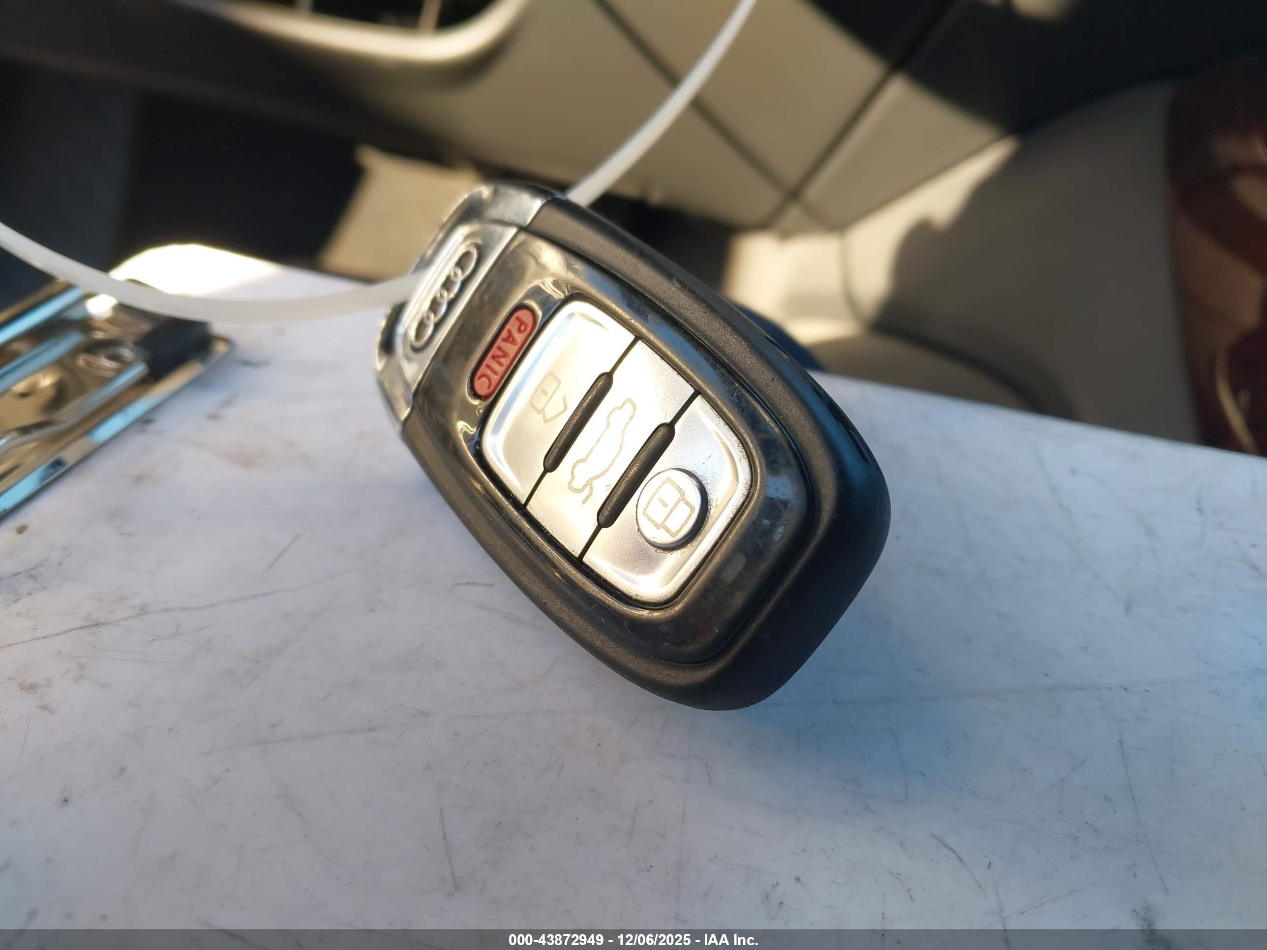 AUDI A8 image 11