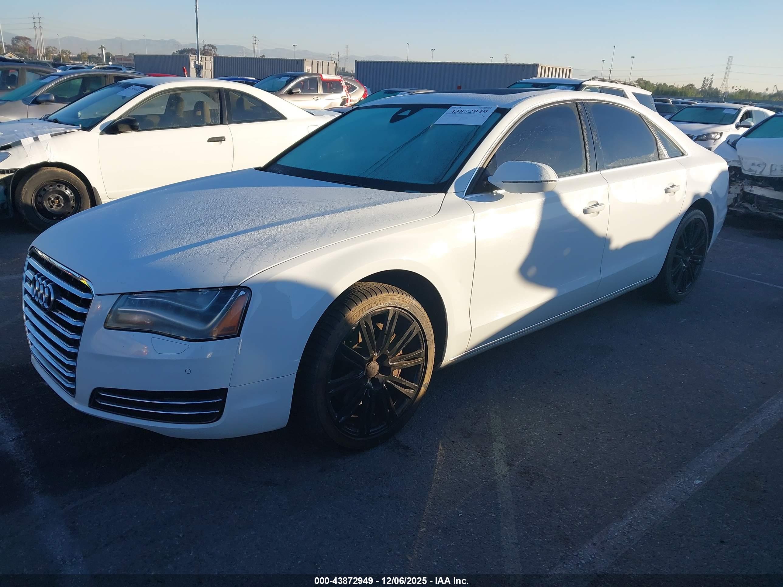 AUDI A8 image 2