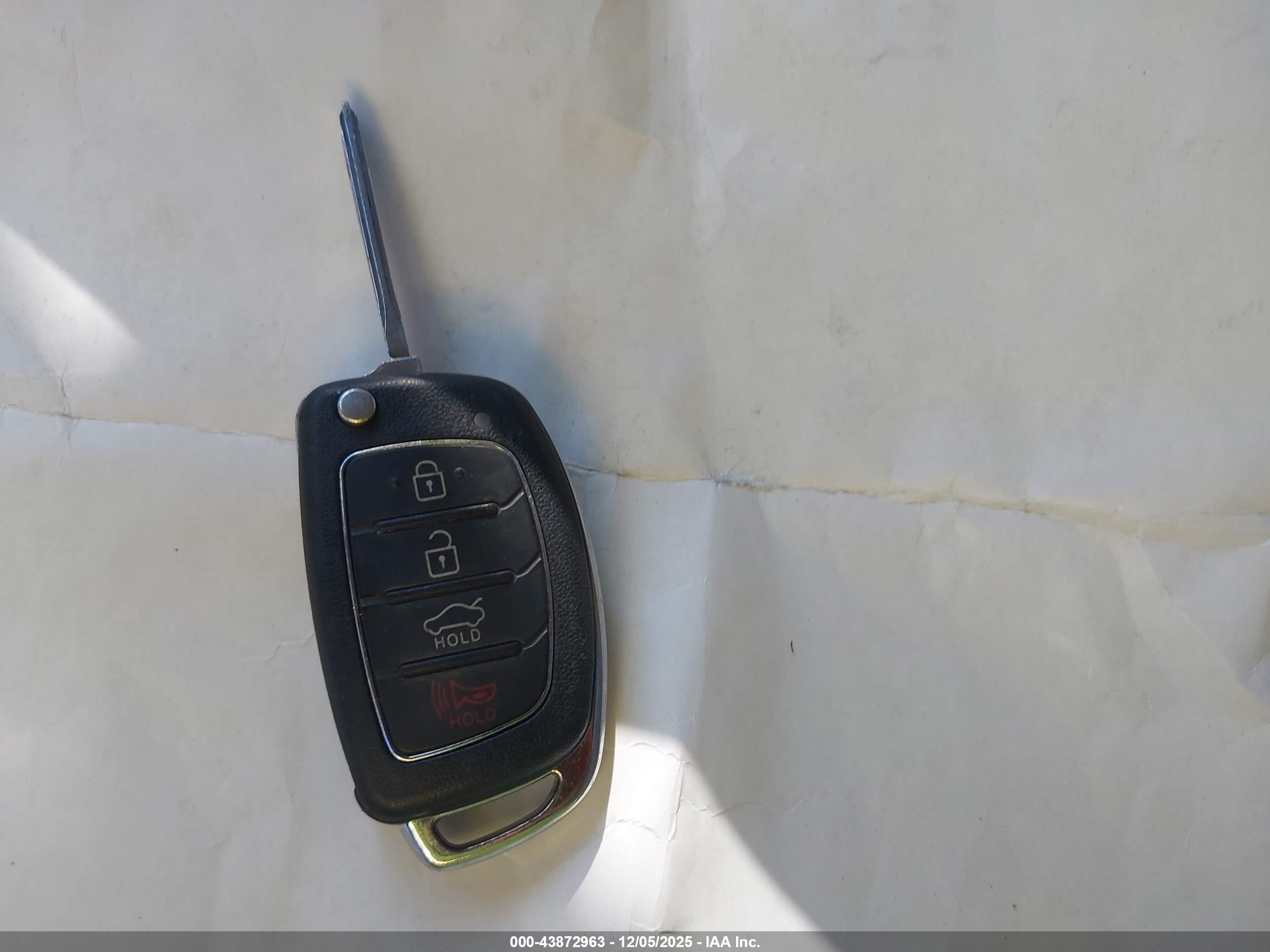 HYUNDAI SONATA image 11