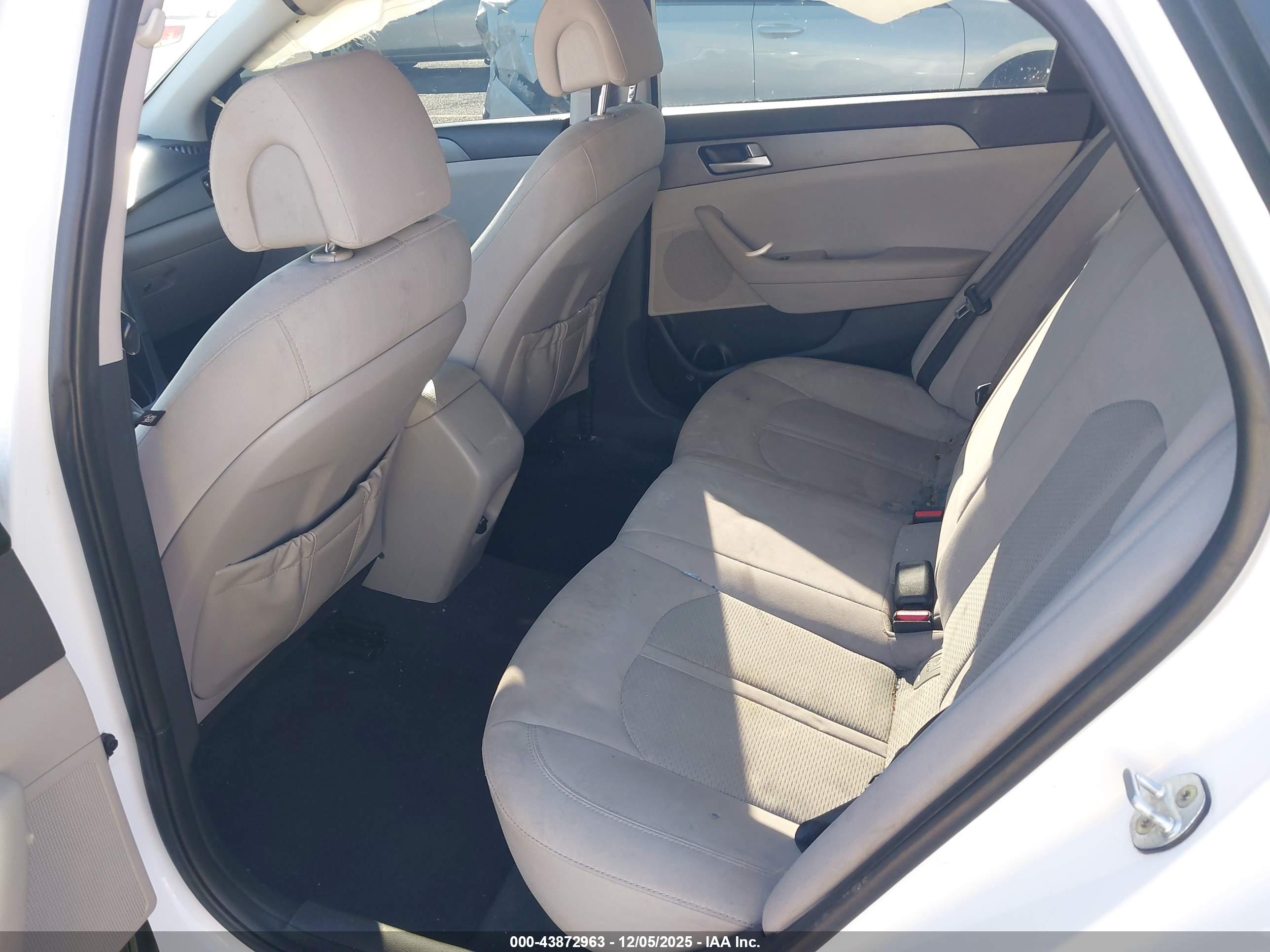 HYUNDAI SONATA image 8