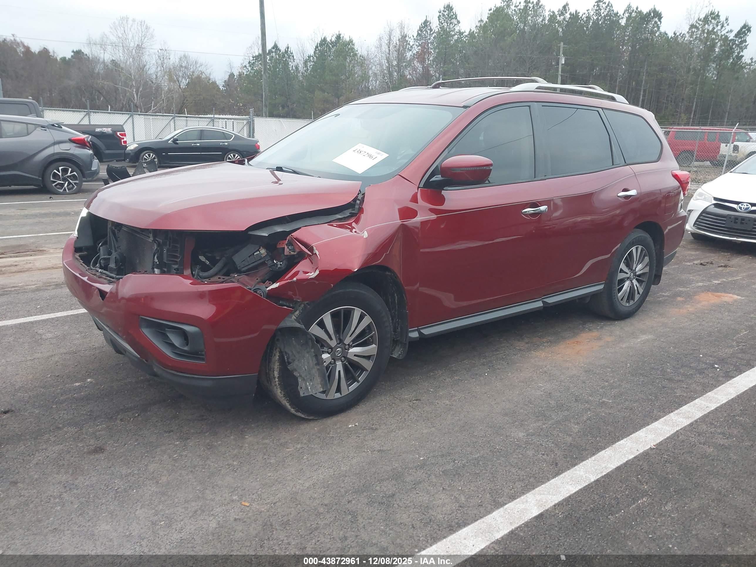 NISSAN PATHFINDER image 2