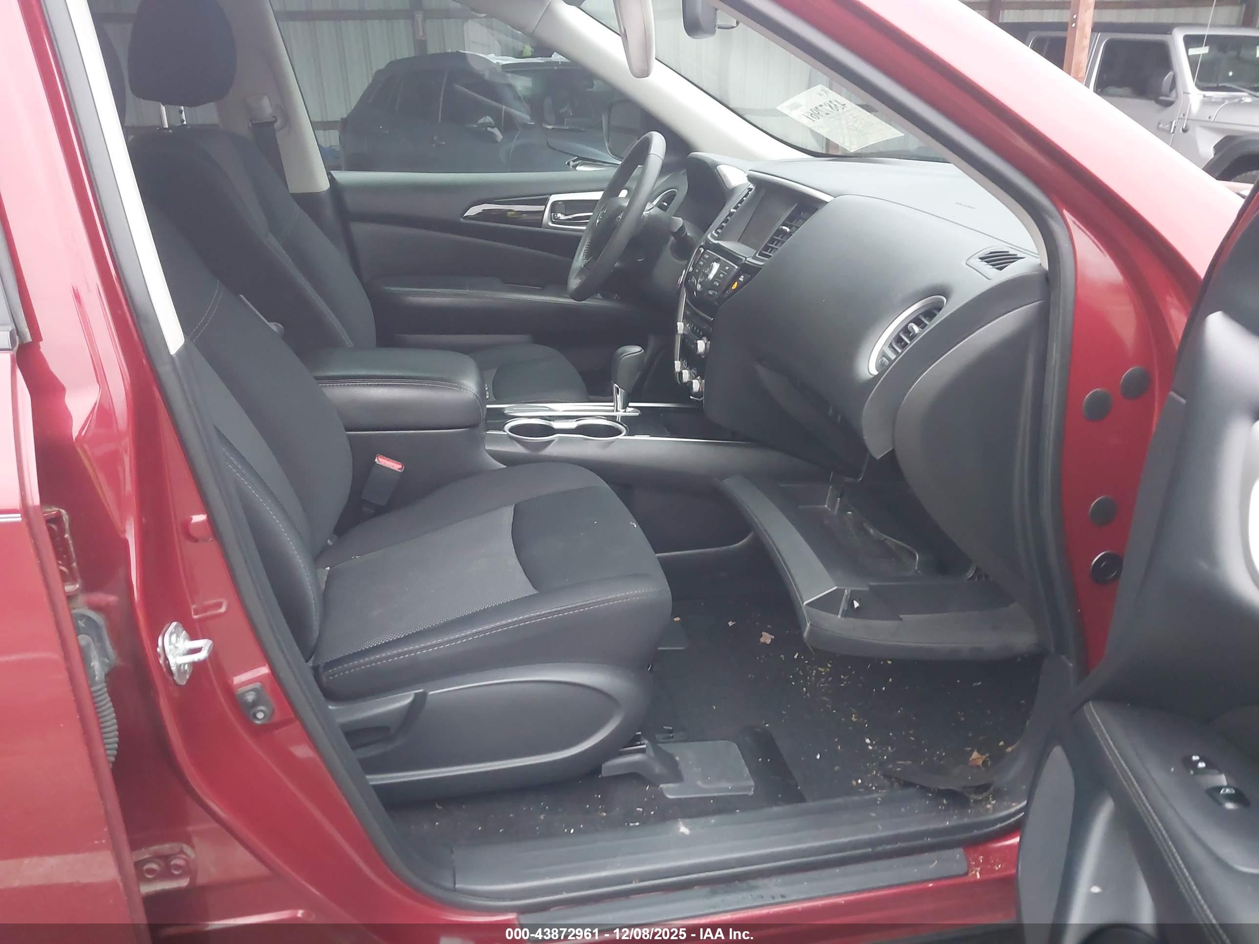 NISSAN PATHFINDER image 5