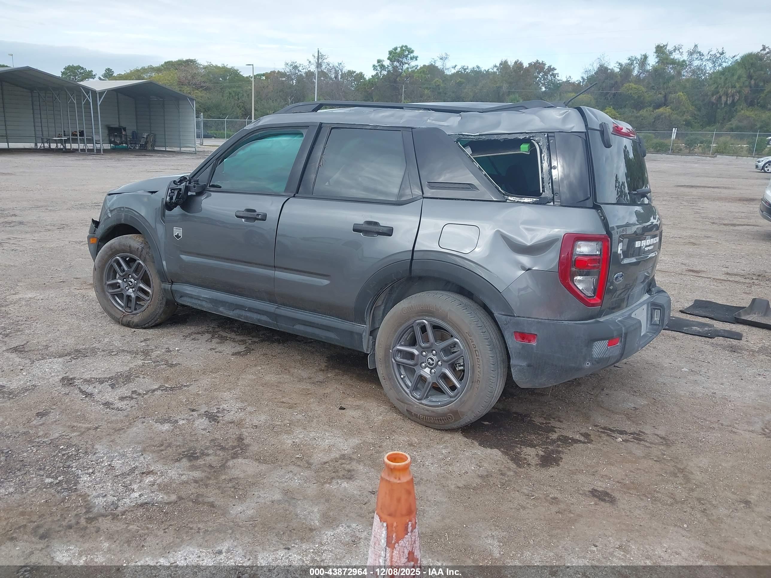 FORD BRONCO image 3