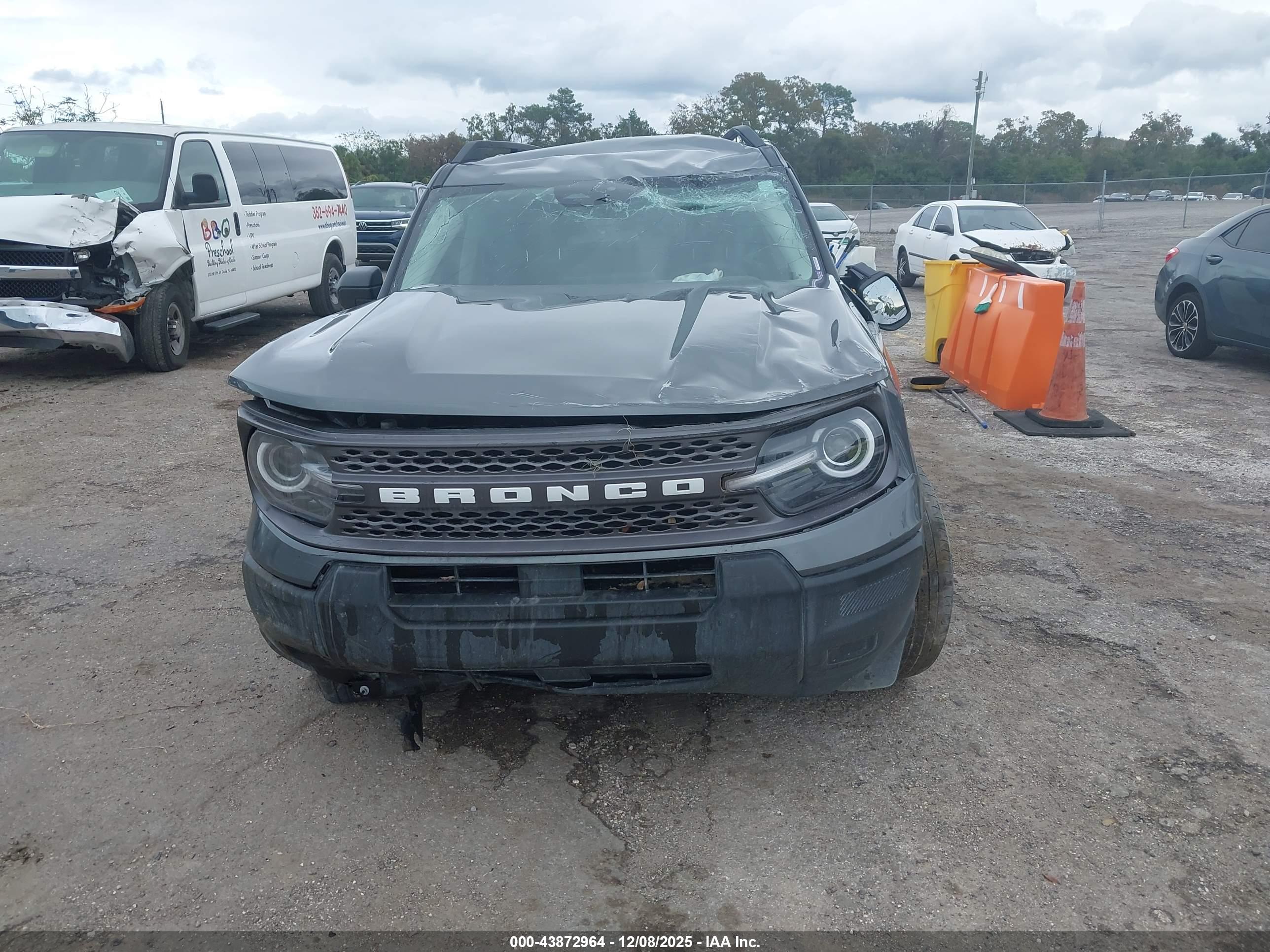 FORD BRONCO image 6