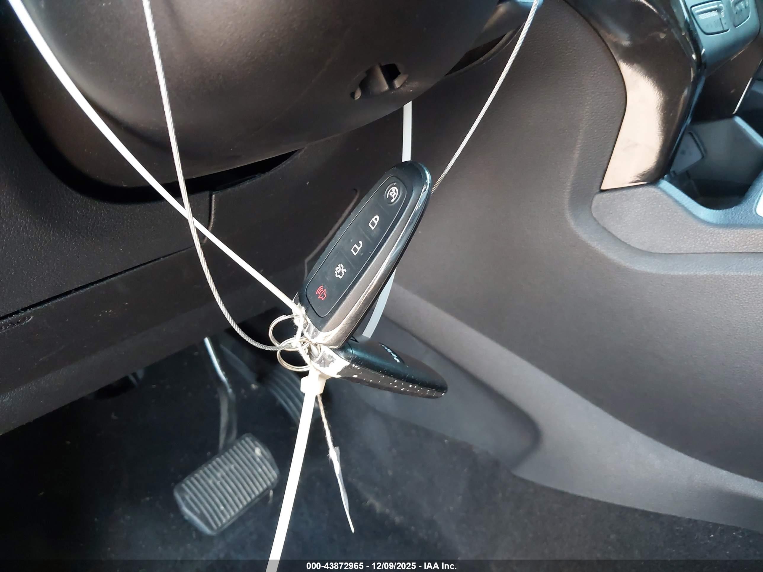 FORD ESCAPE image 11