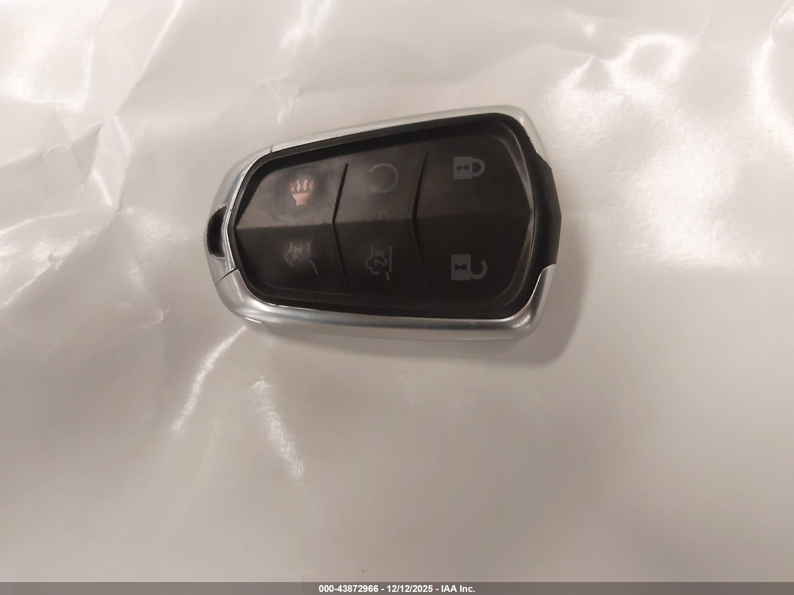CADILLAC ESCALADE image 11
