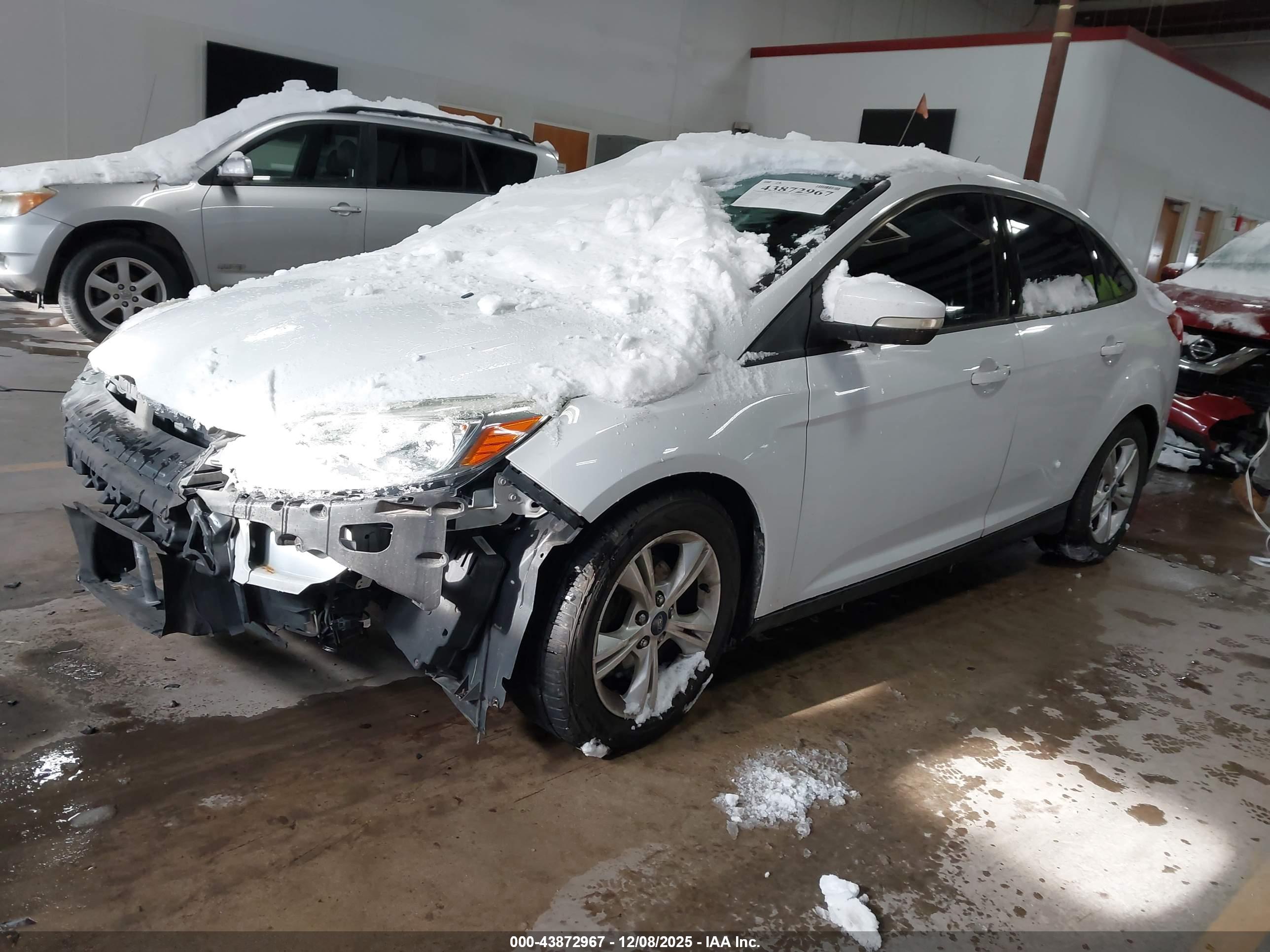 FORD FOCUS image 2