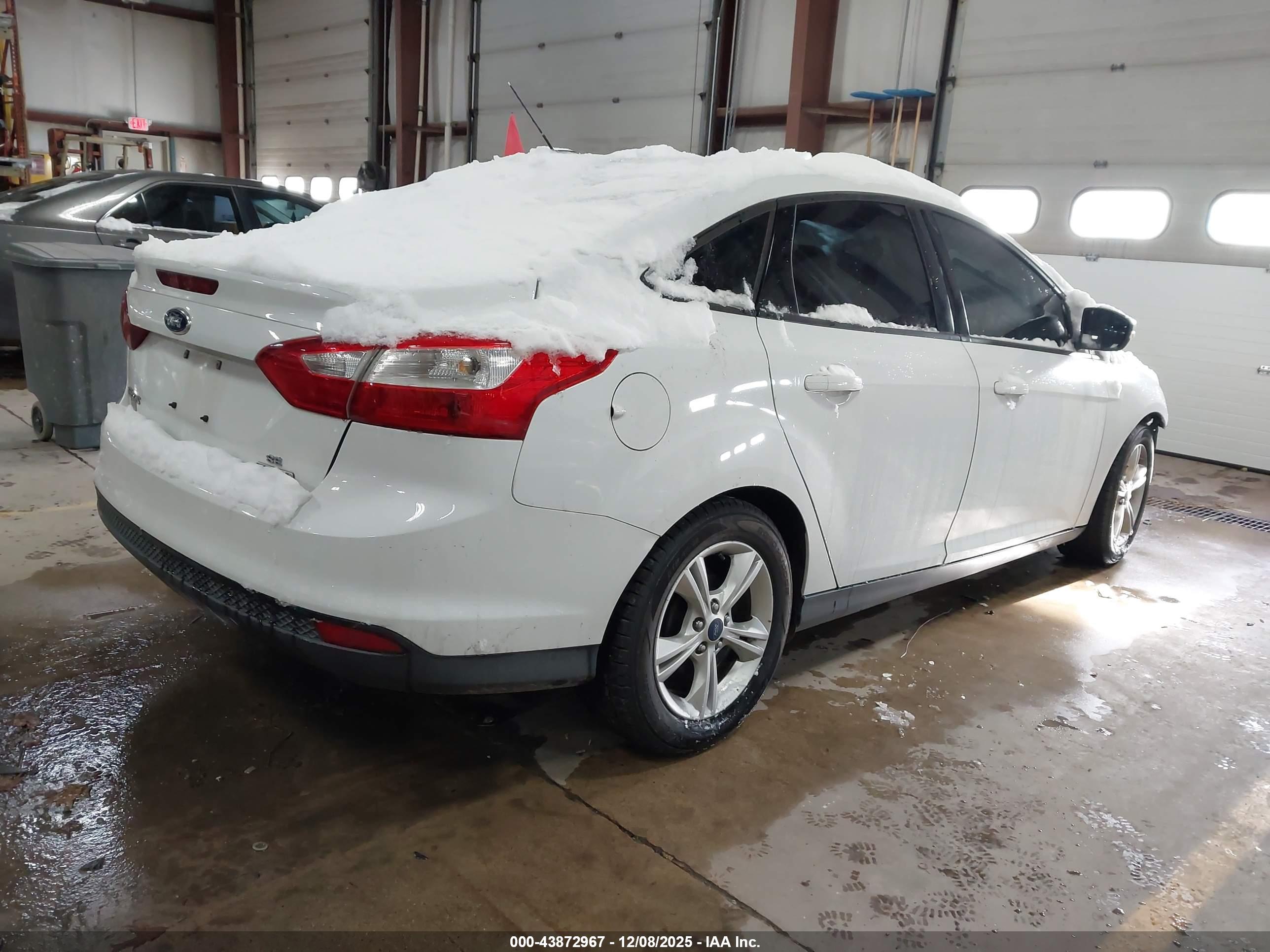 FORD FOCUS image 4