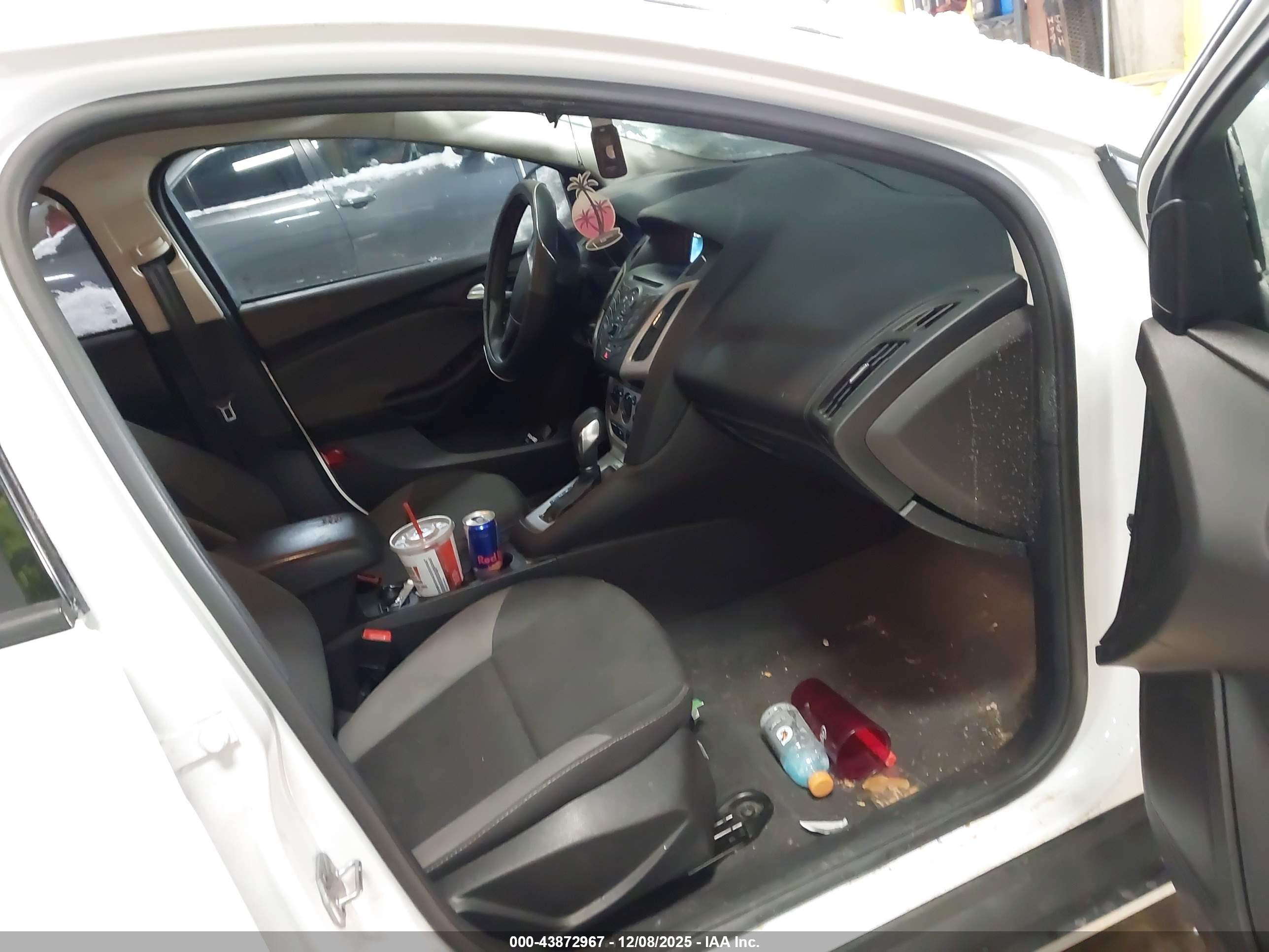 FORD FOCUS image 5