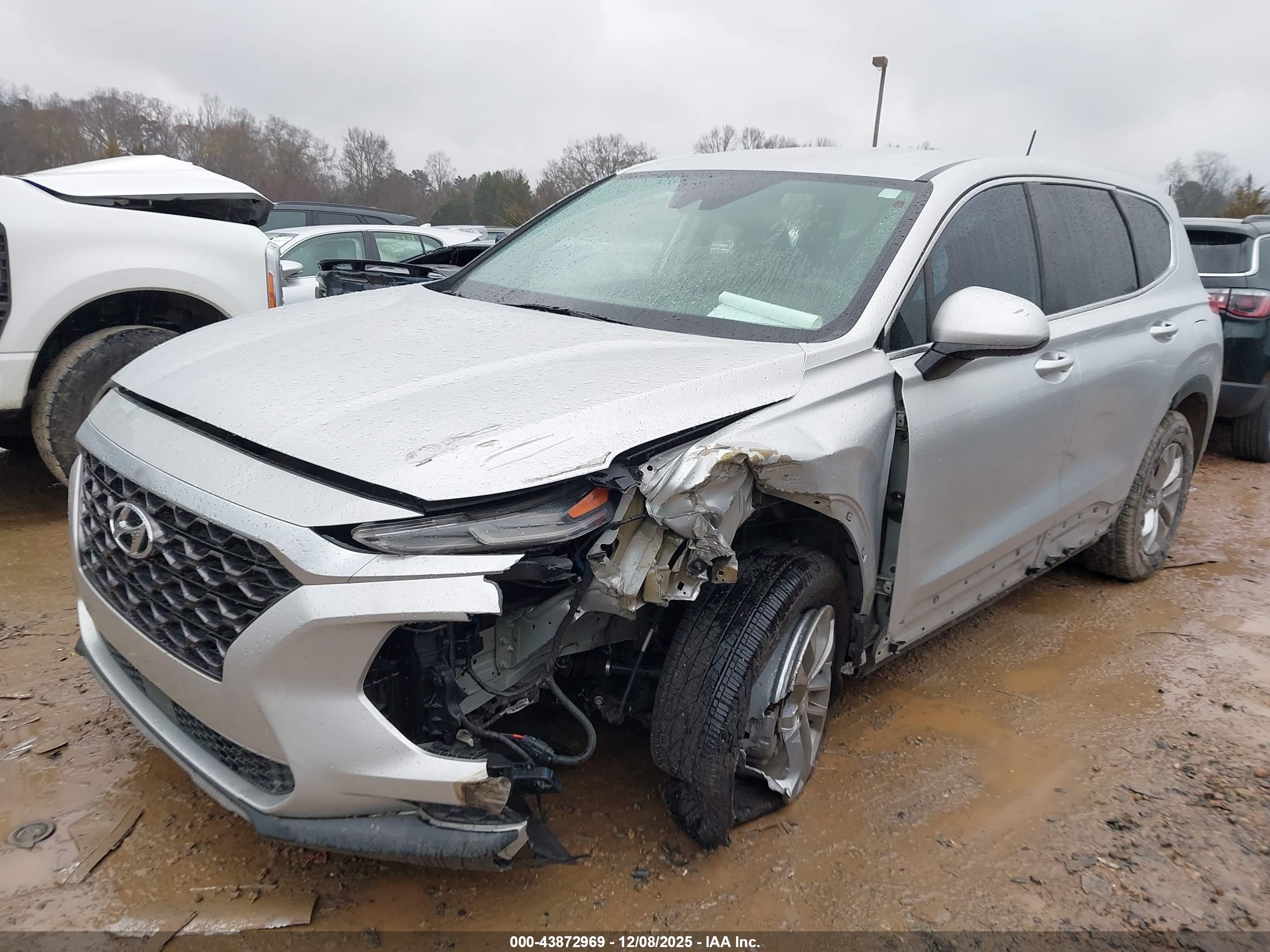 HYUNDAI SANTA image 2
