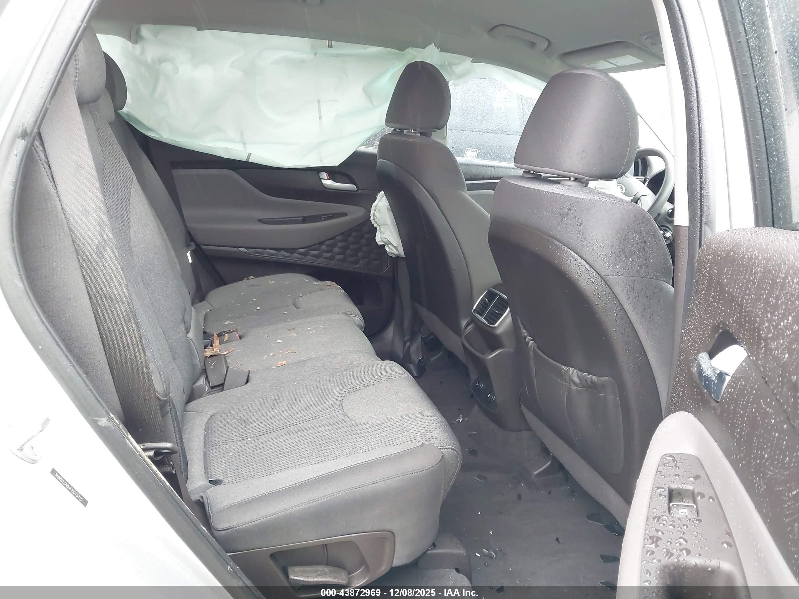 HYUNDAI SANTA image 8