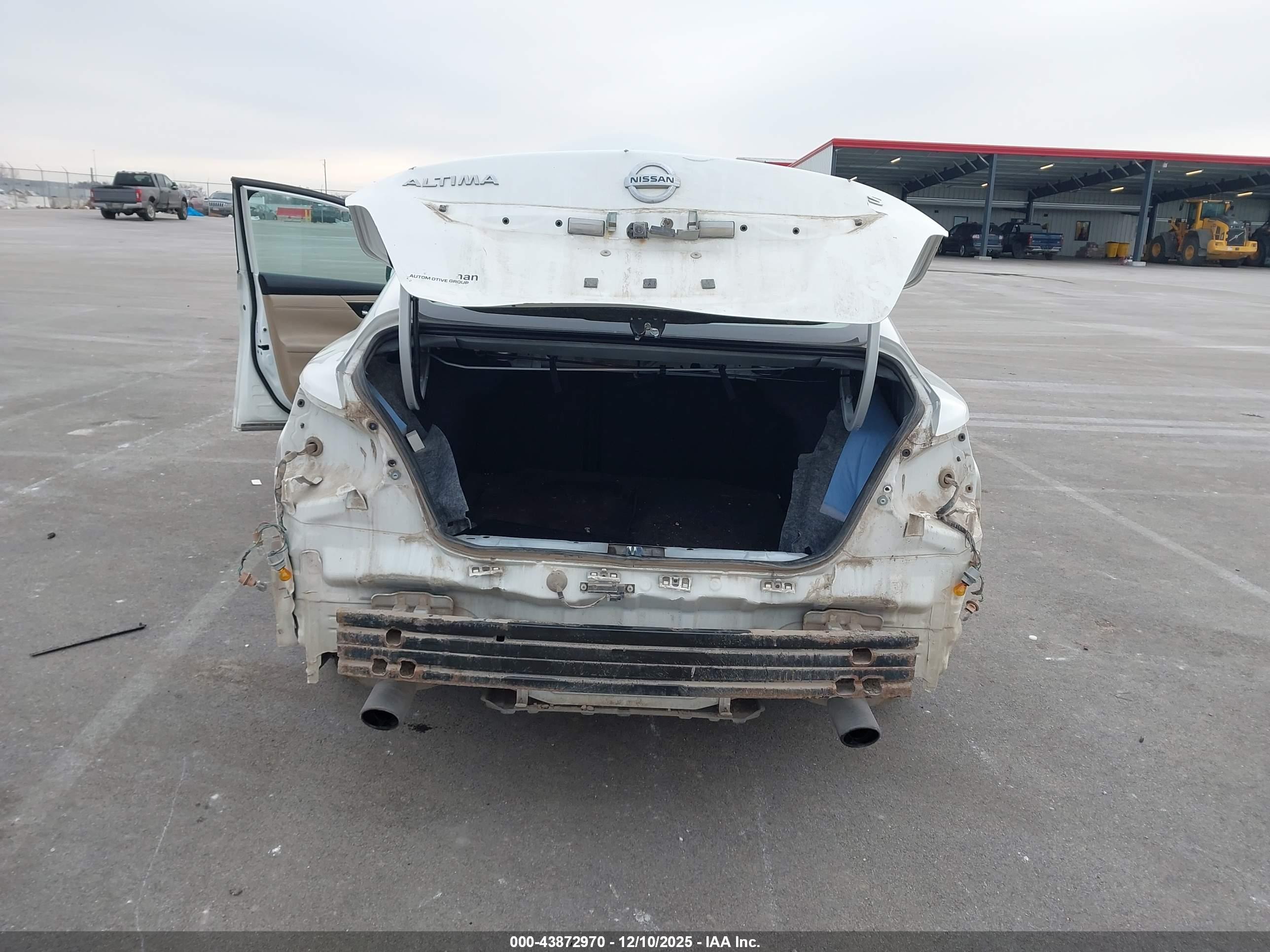 NISSAN ALTIMA image 6