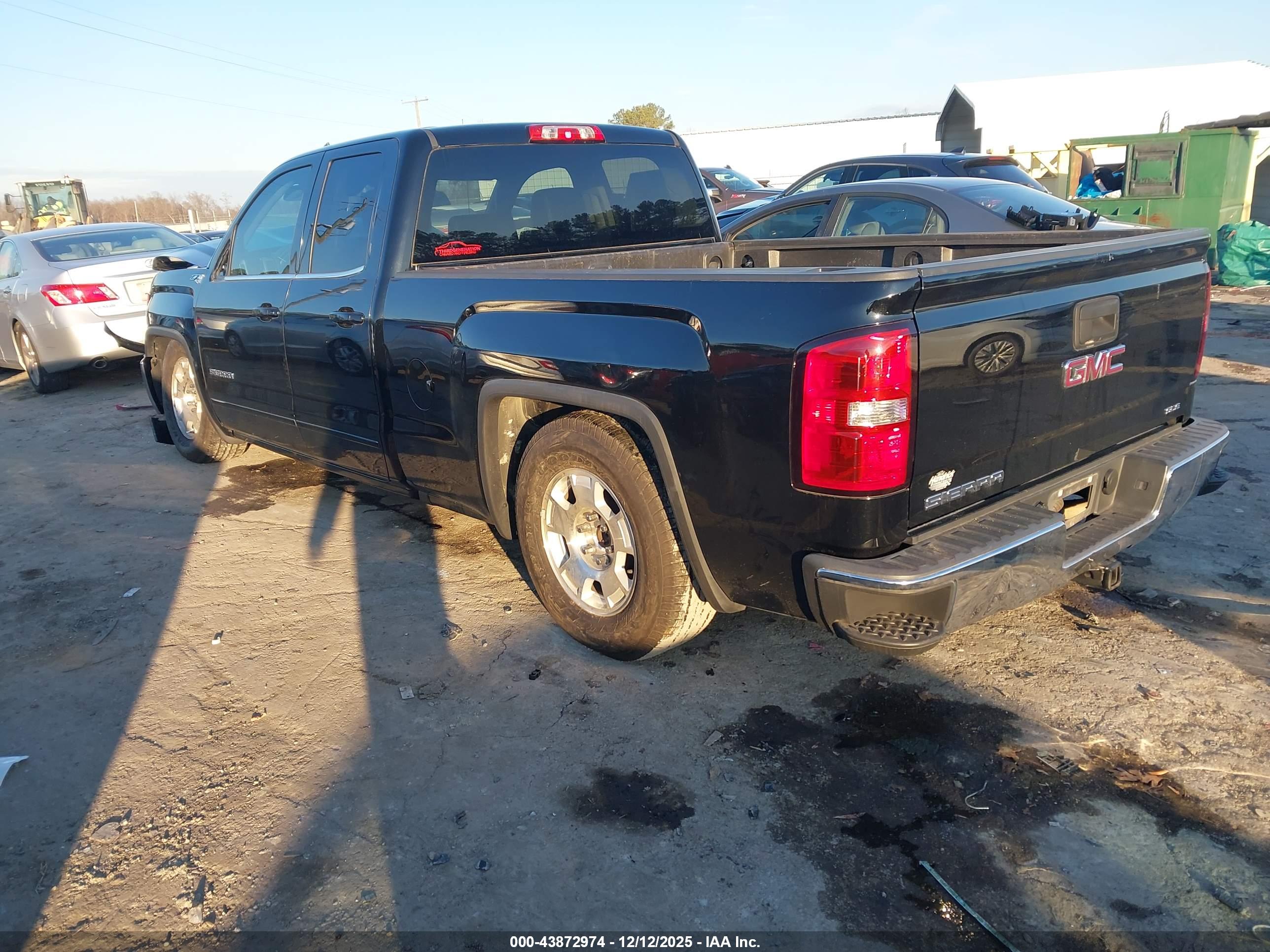 GMC SIERRA image 3