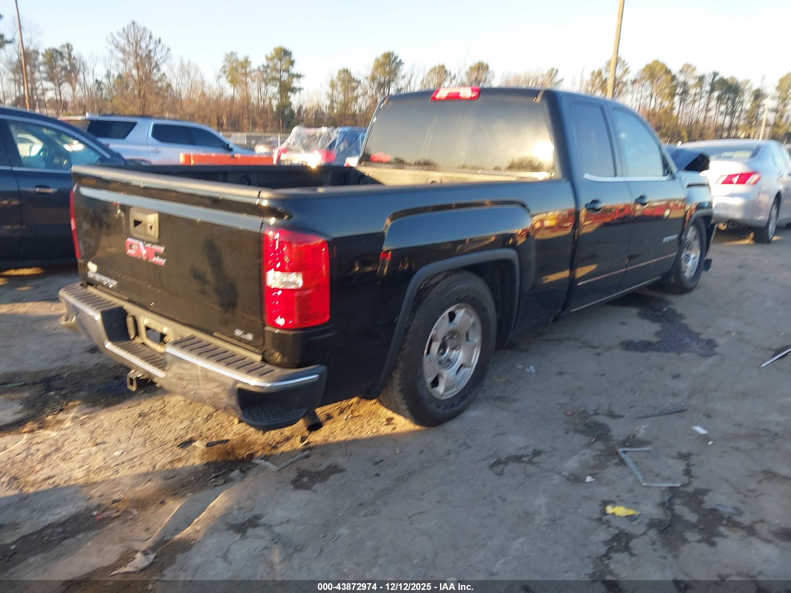 GMC SIERRA image 4