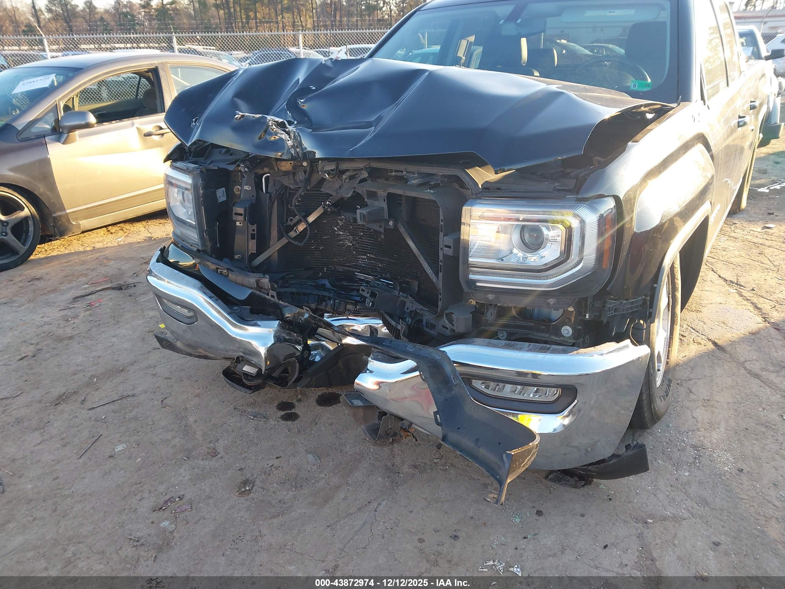 GMC SIERRA image 6