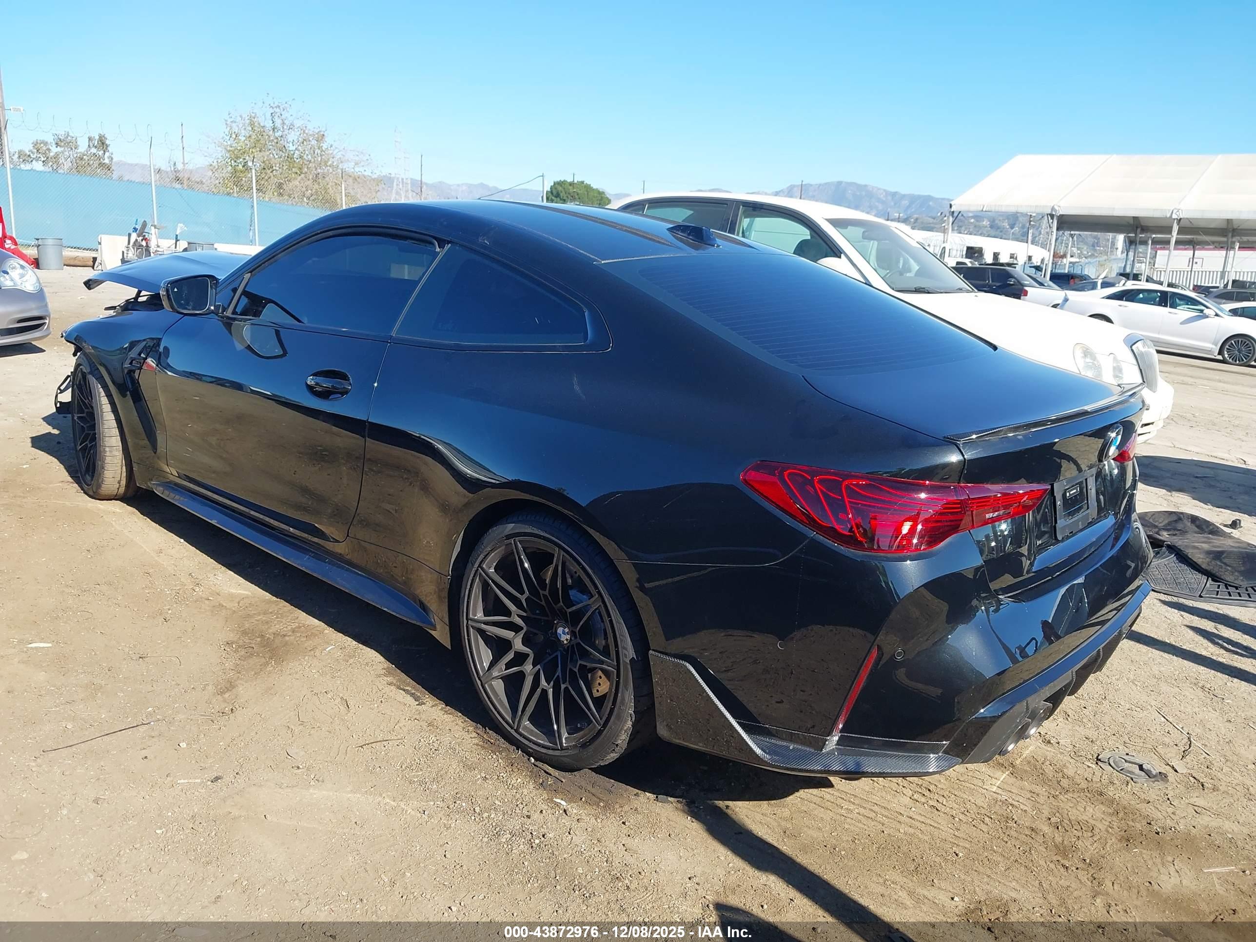 BMW M4 image 3