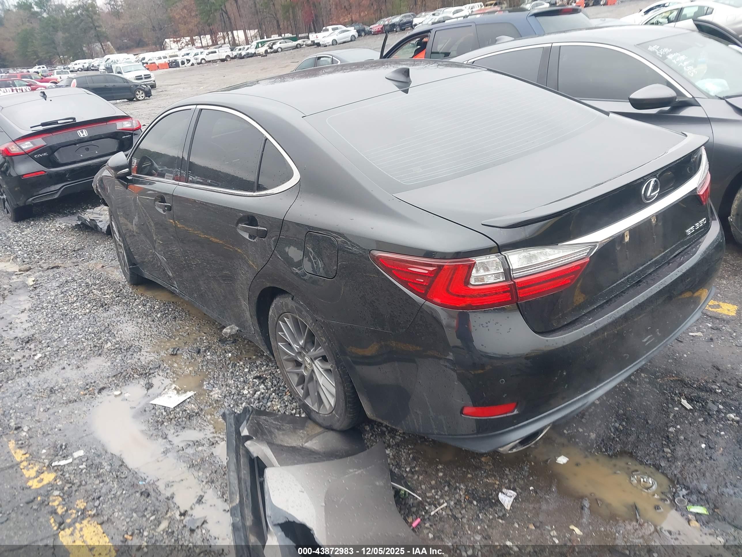 LEXUS ES image 3