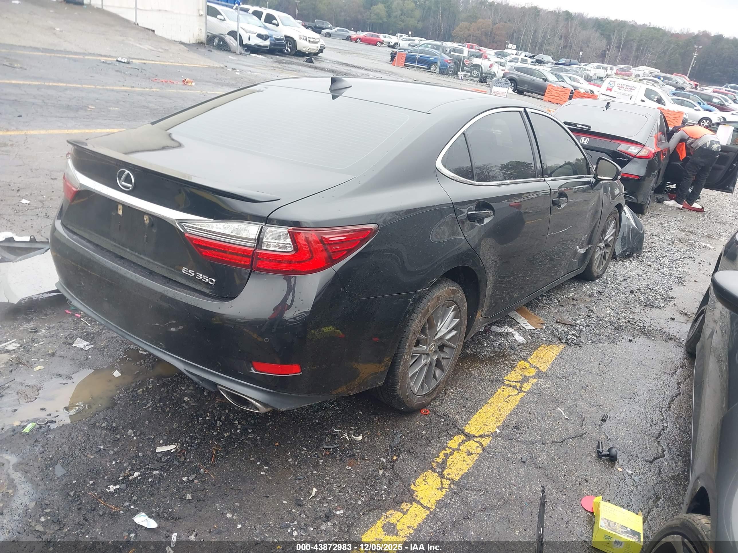 LEXUS ES image 4