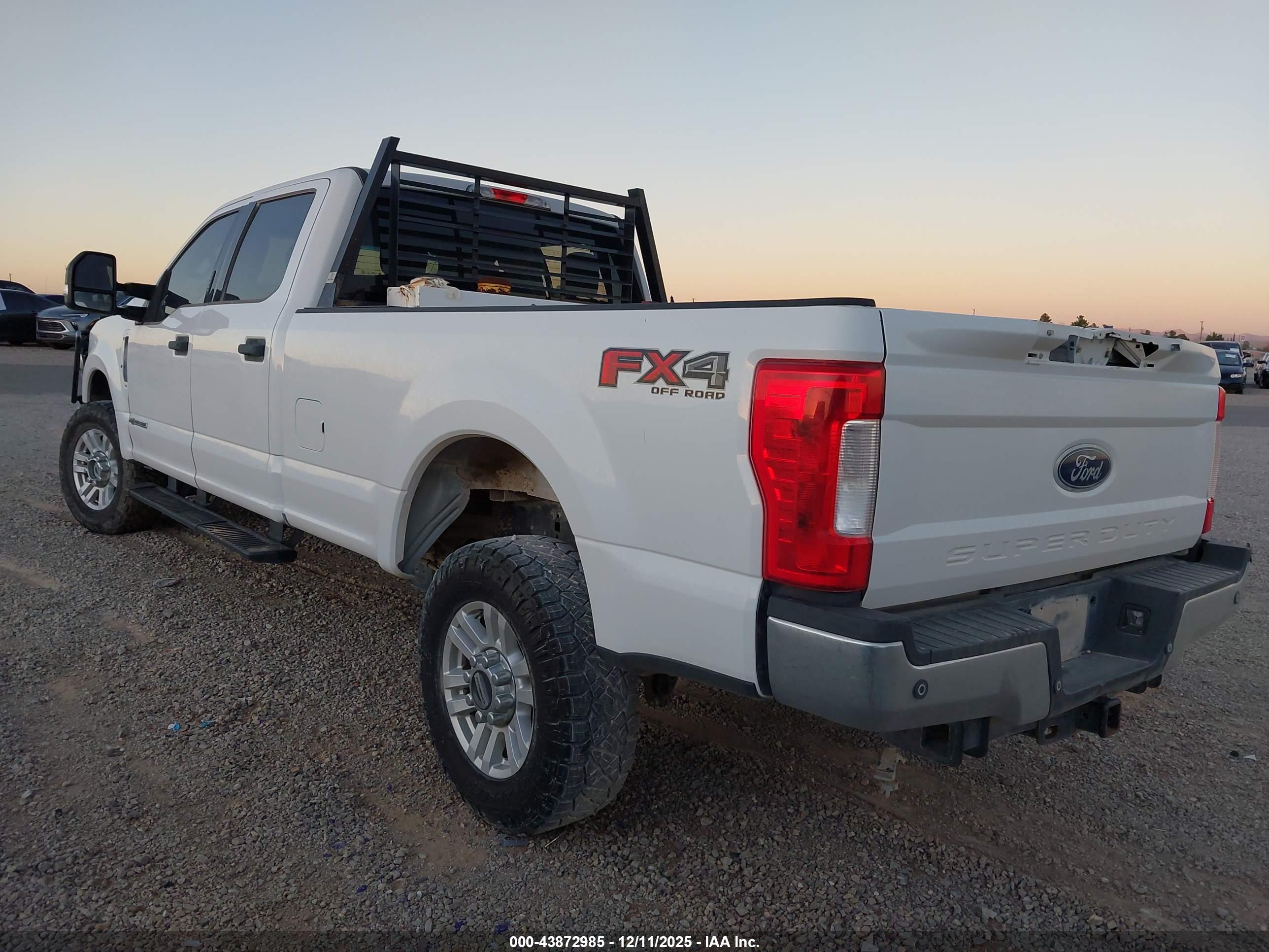 FORD F-250 image 3
