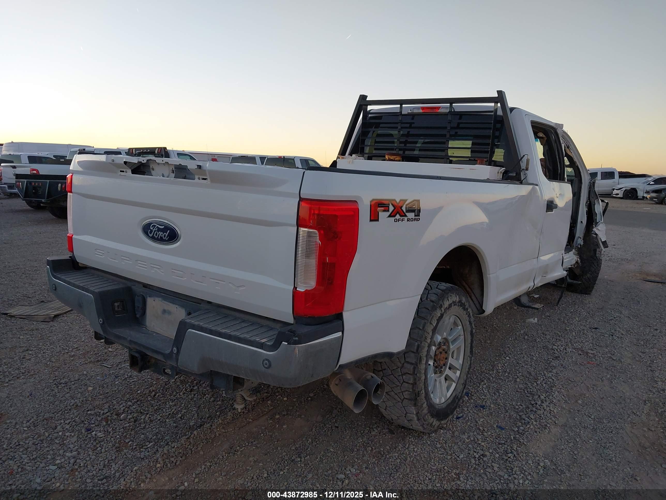 FORD F-250 image 4