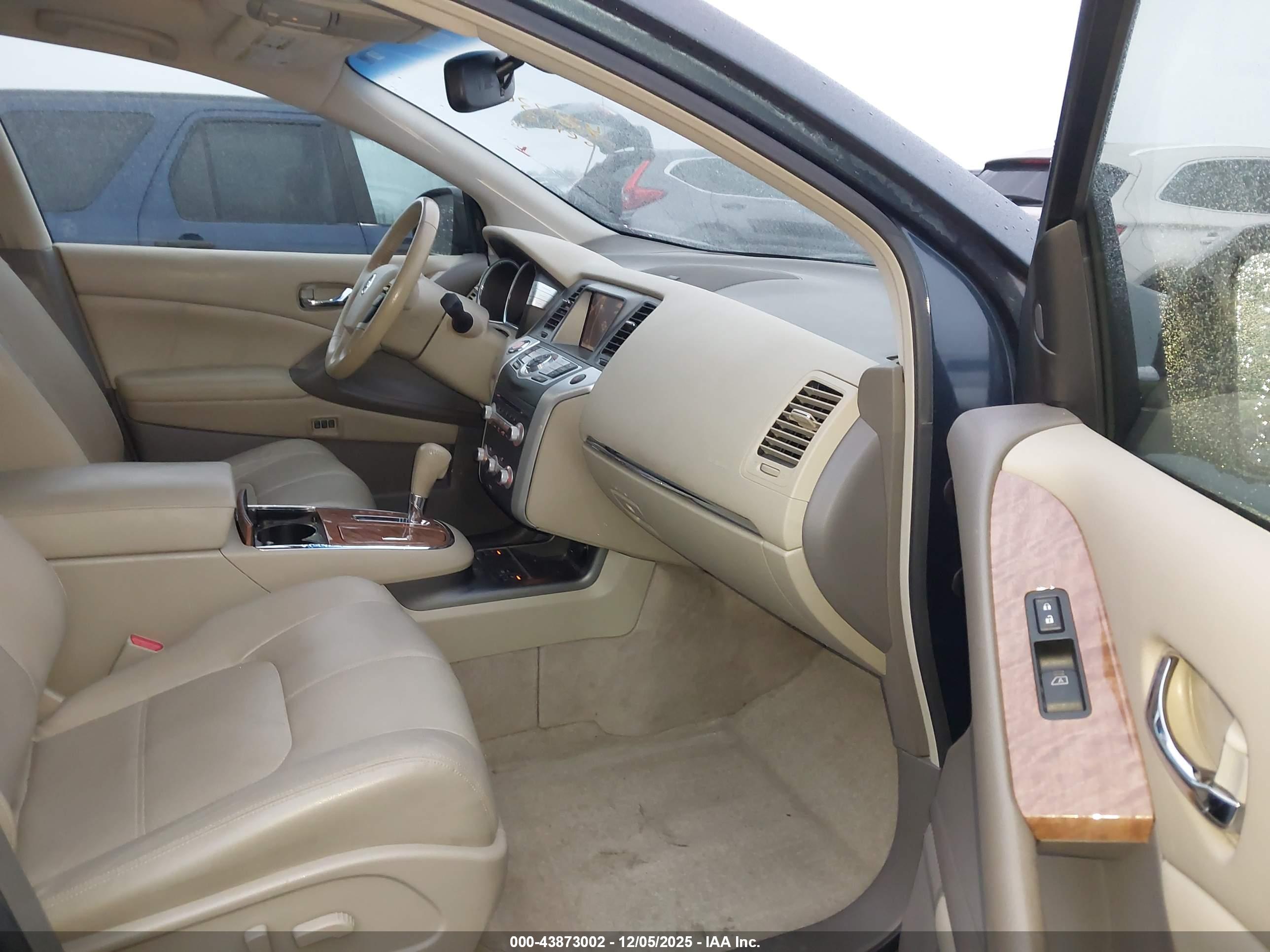 NISSAN MURANO image 5