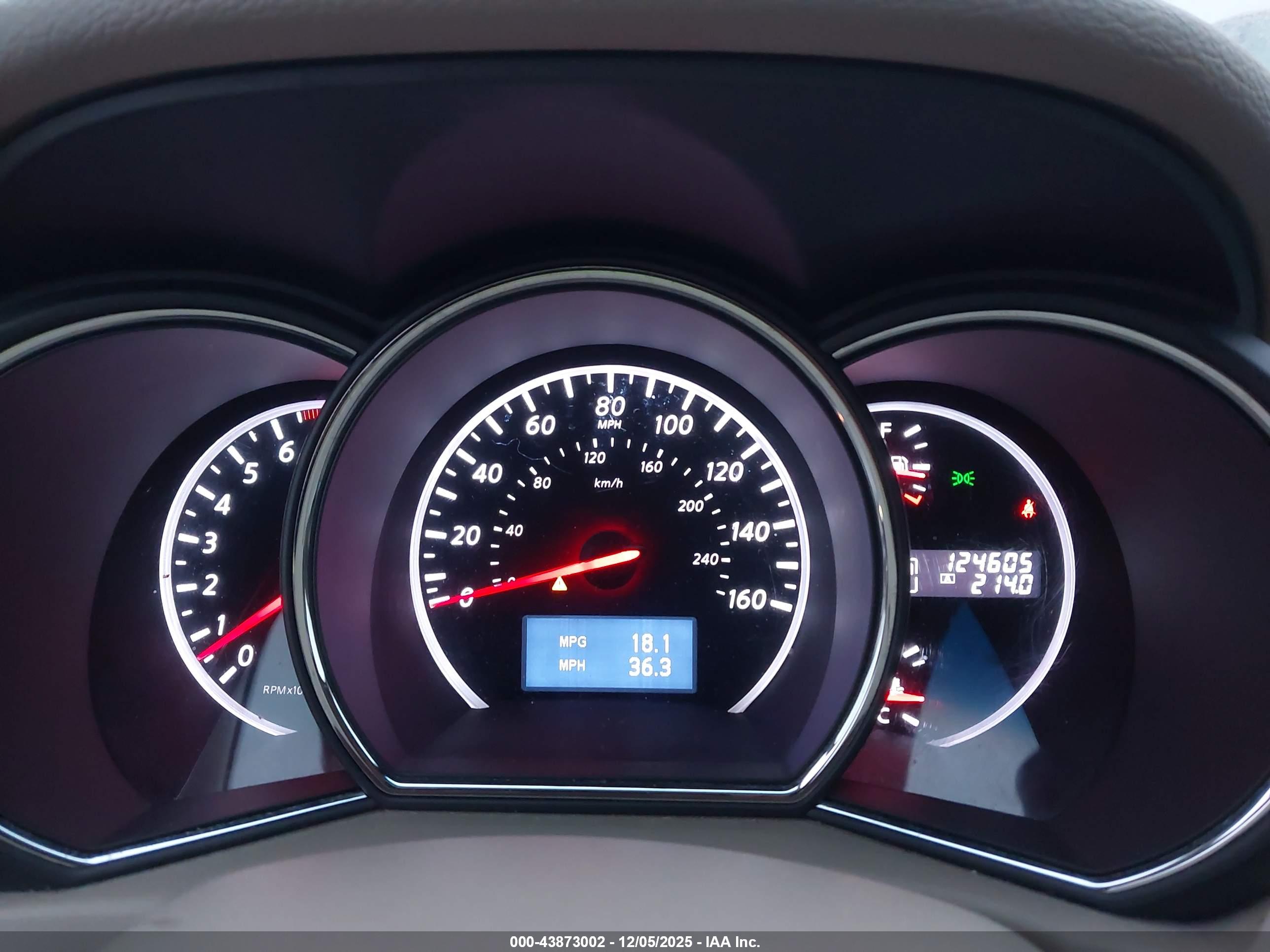 NISSAN MURANO image 7