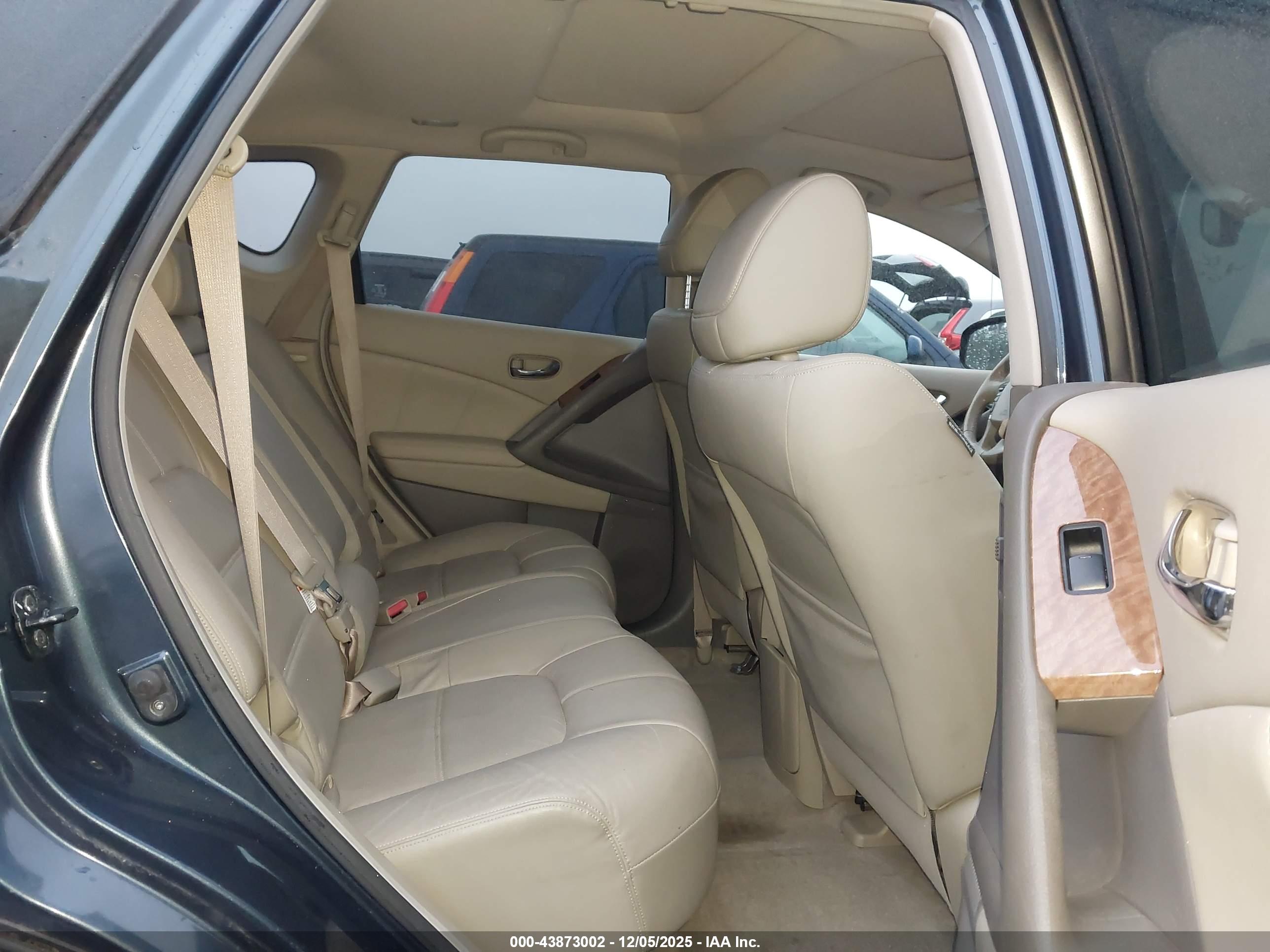 NISSAN MURANO image 8