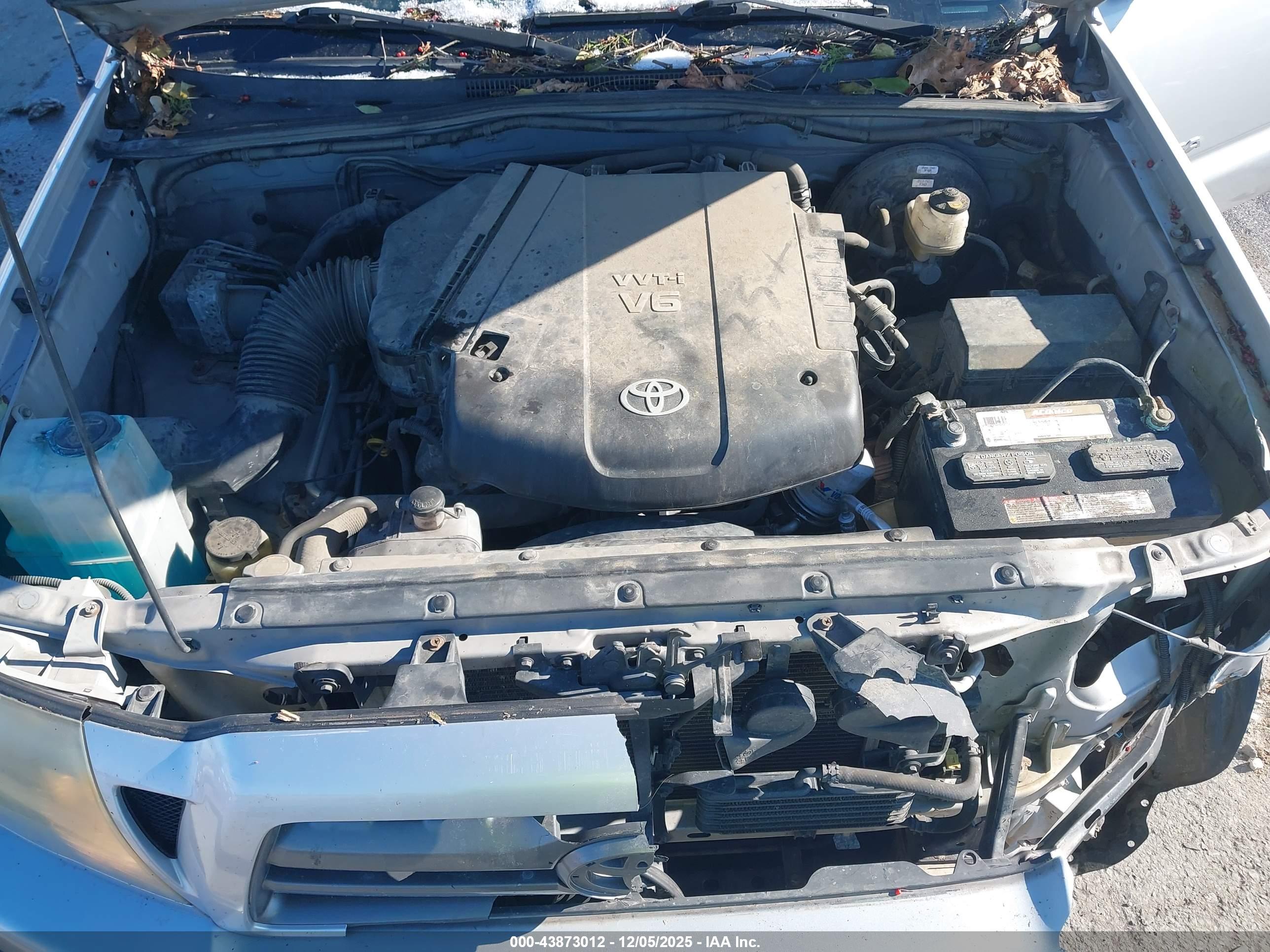 TOYOTA TACOMA image 10