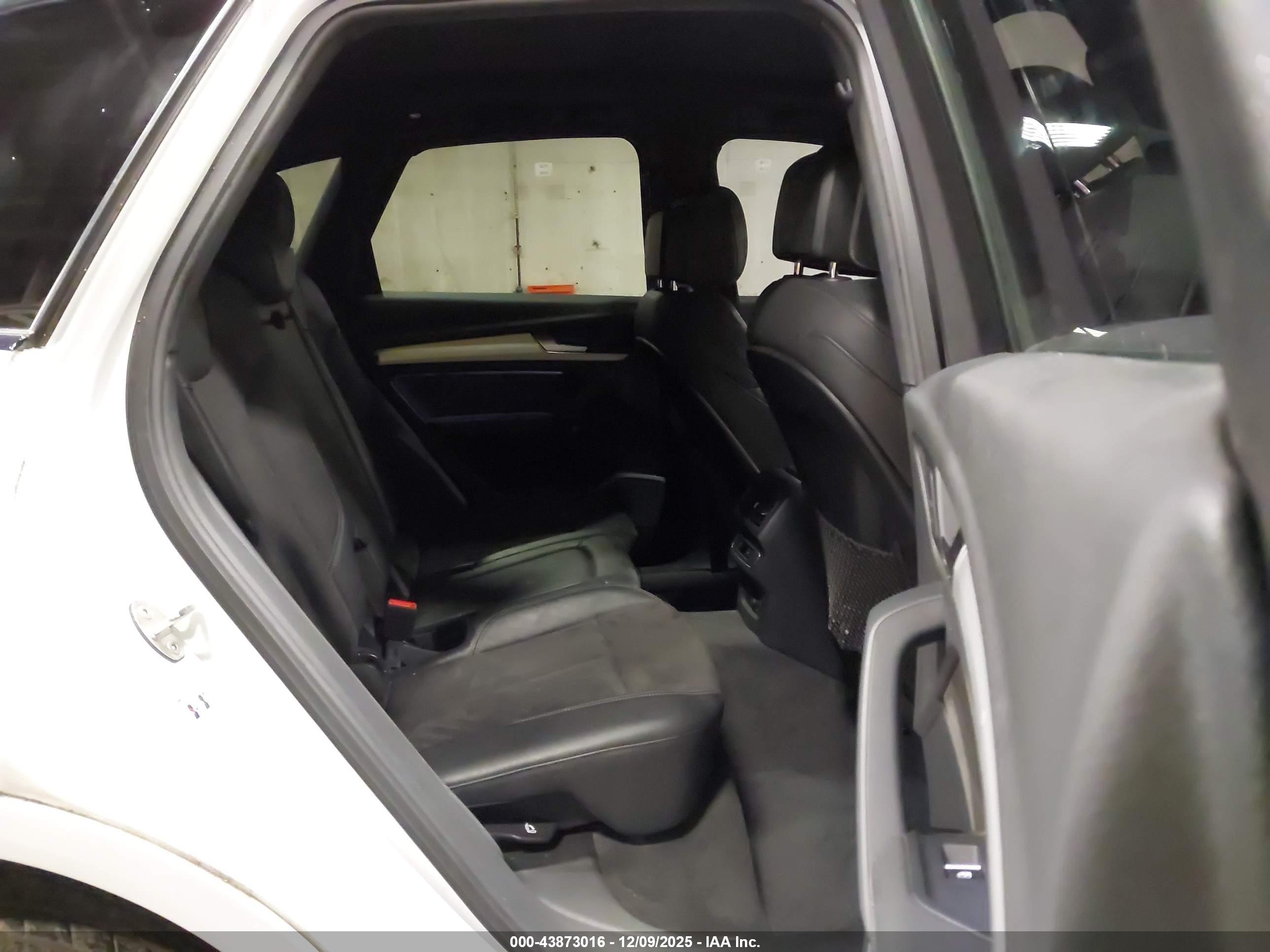 AUDI SQ5 image 8