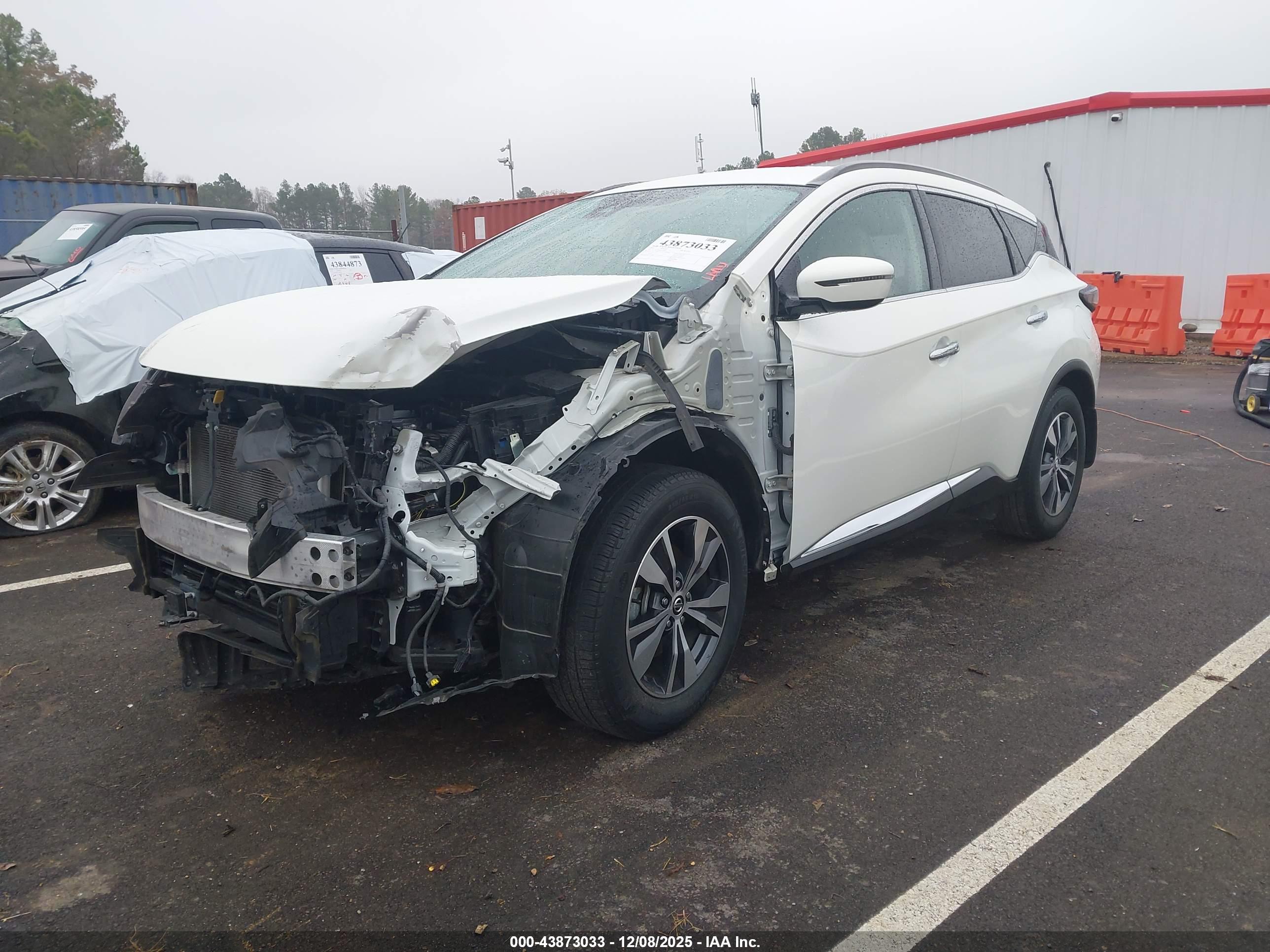 NISSAN MURANO image 2