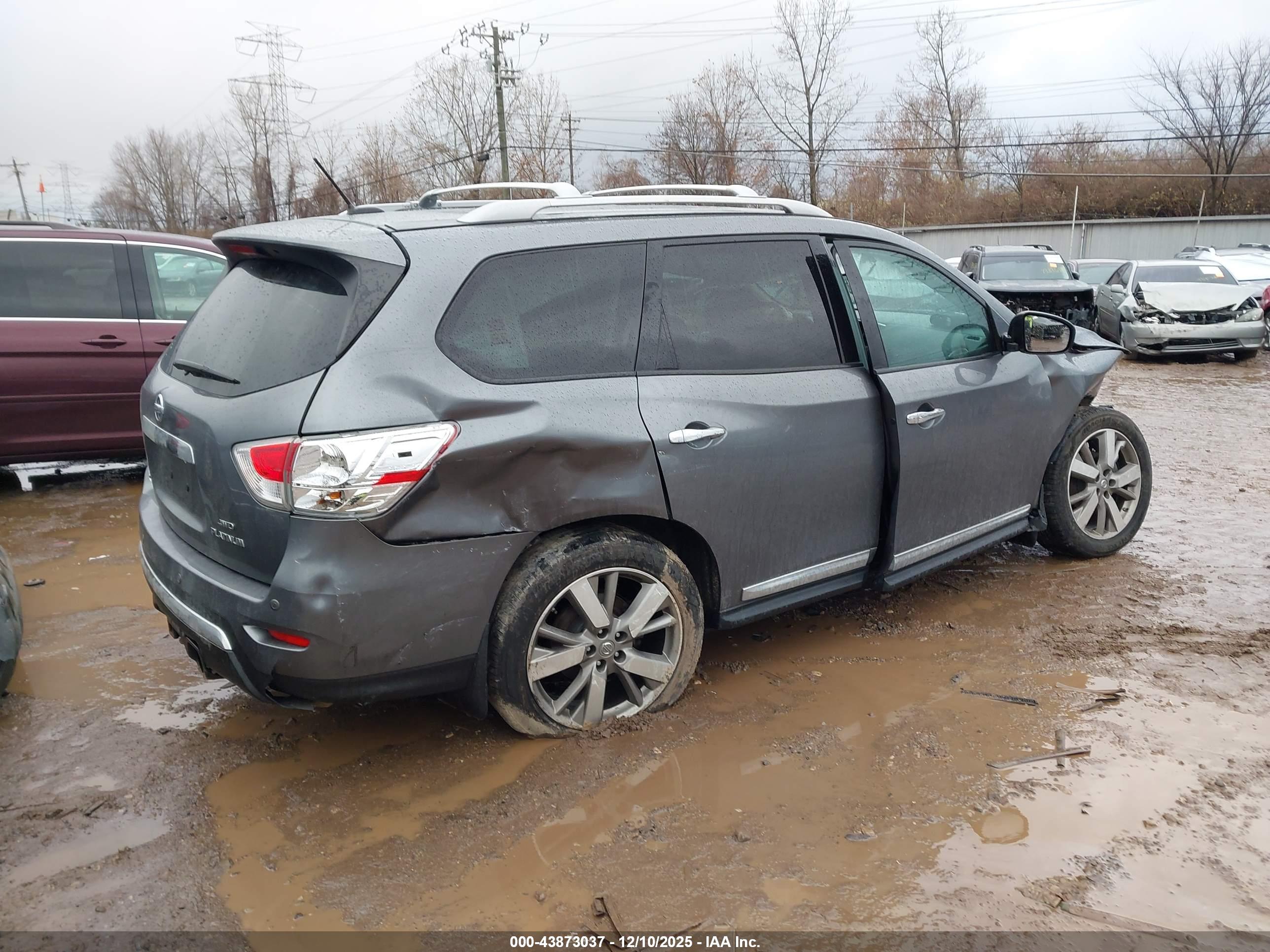 NISSAN PATHFINDER image 4