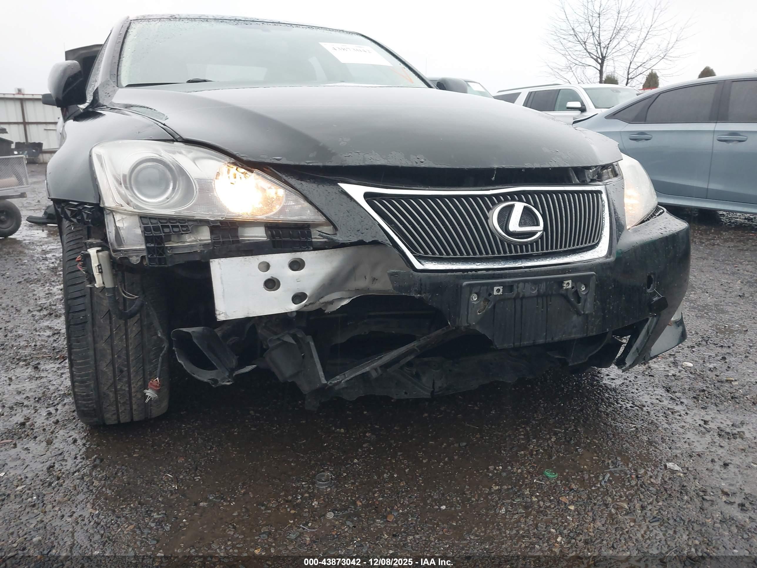 LEXUS IS image 6