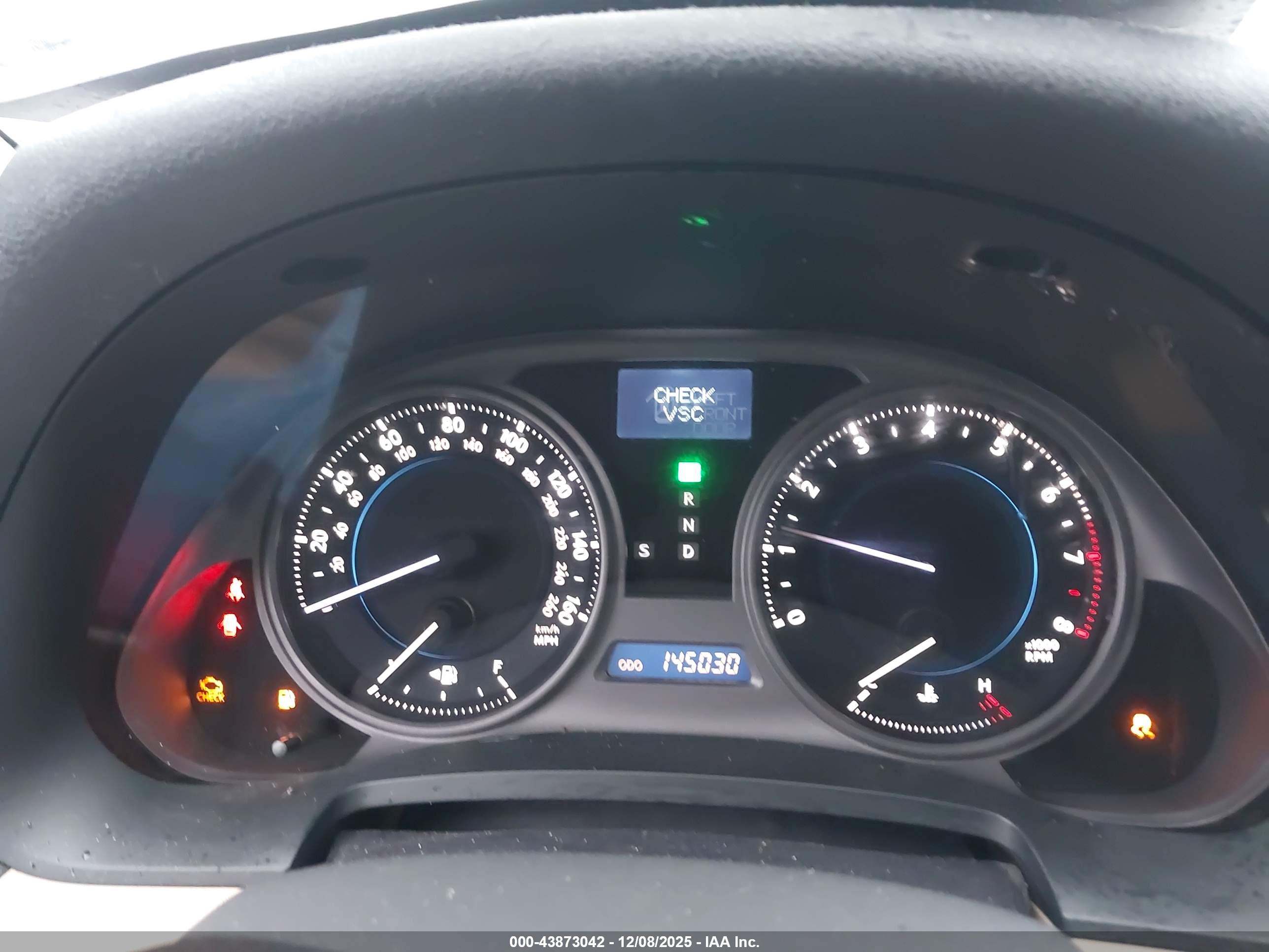 LEXUS IS image 7
