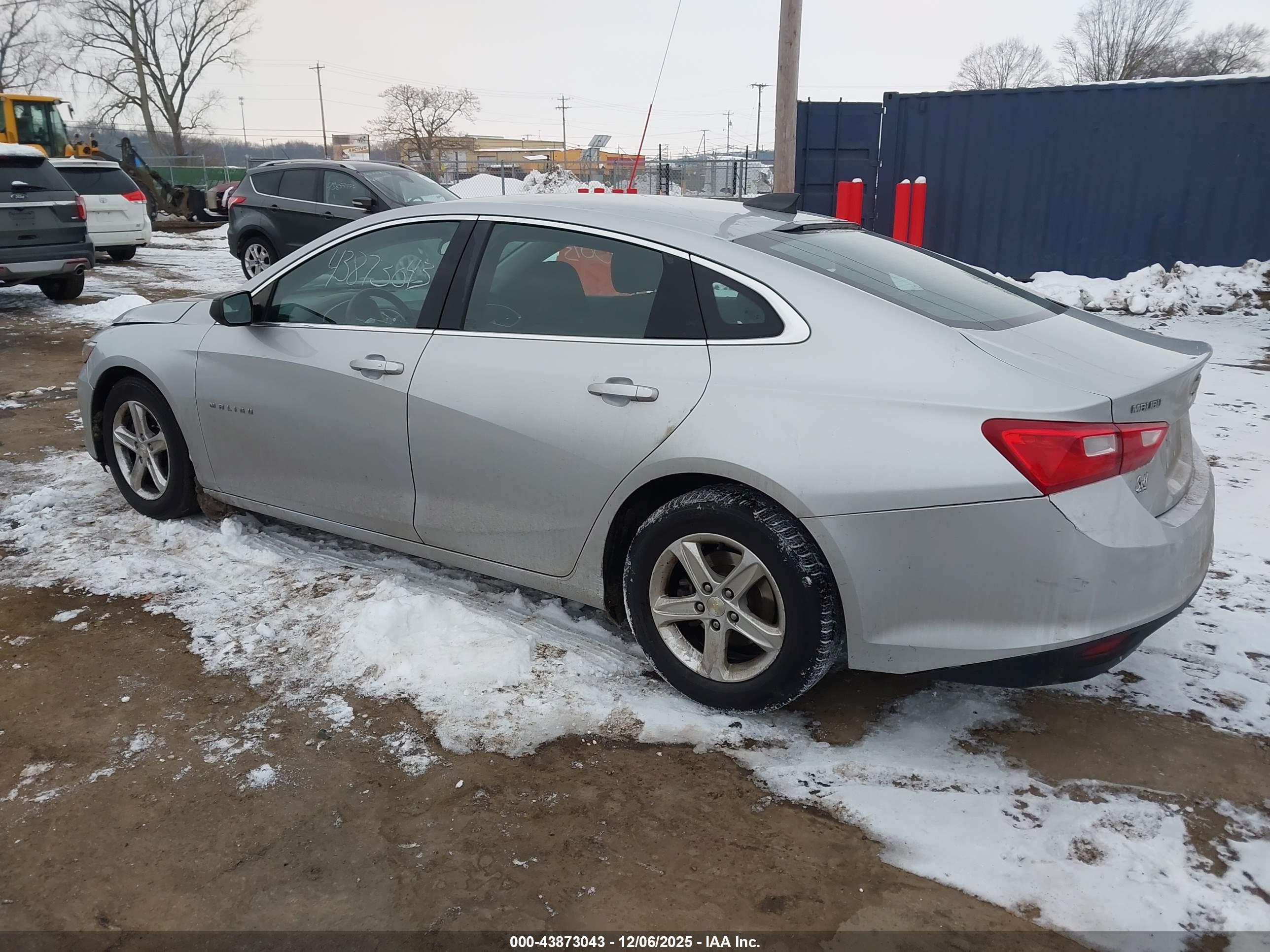 CHEVROLET MALIBU image 3