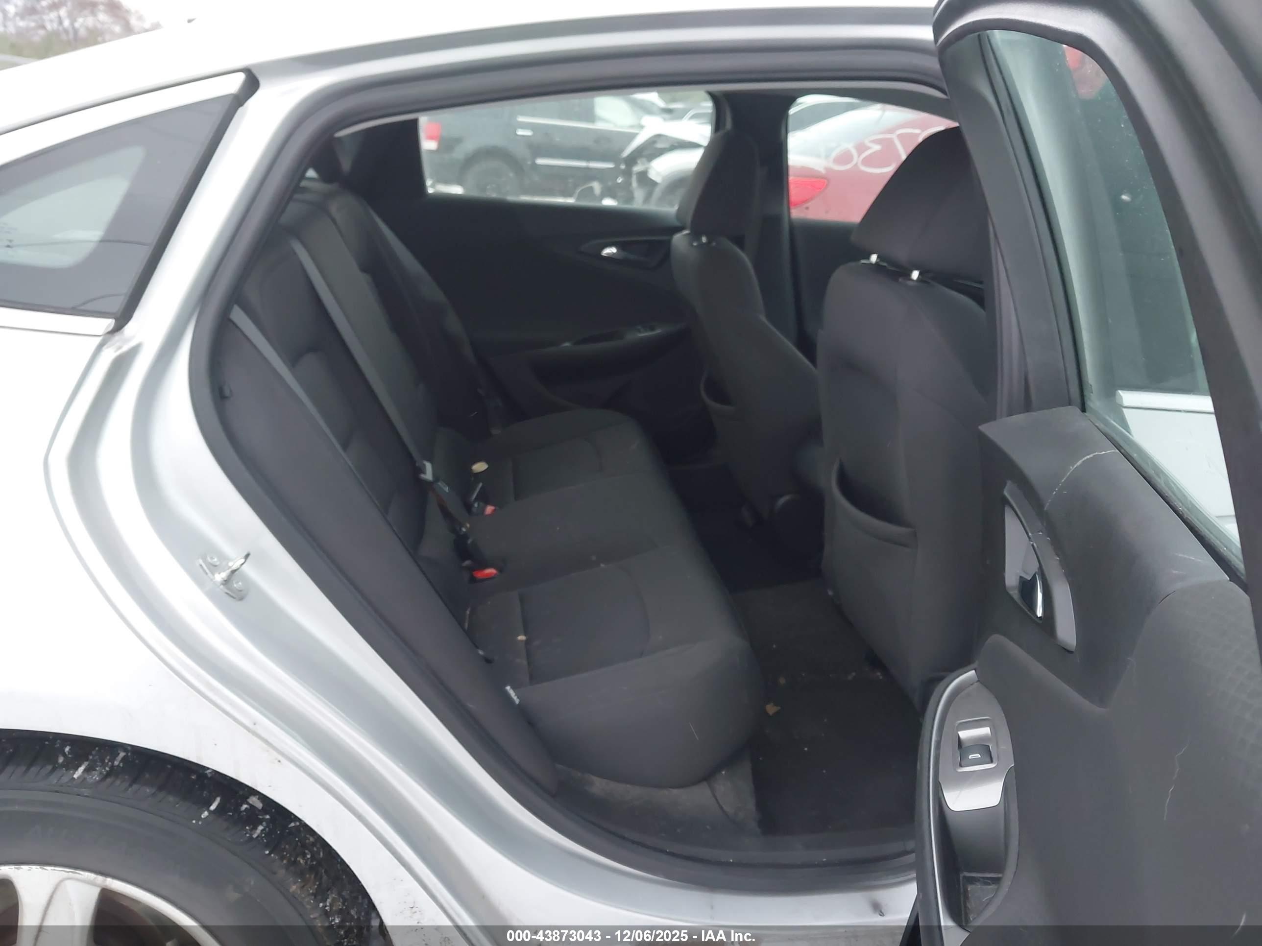 CHEVROLET MALIBU image 8