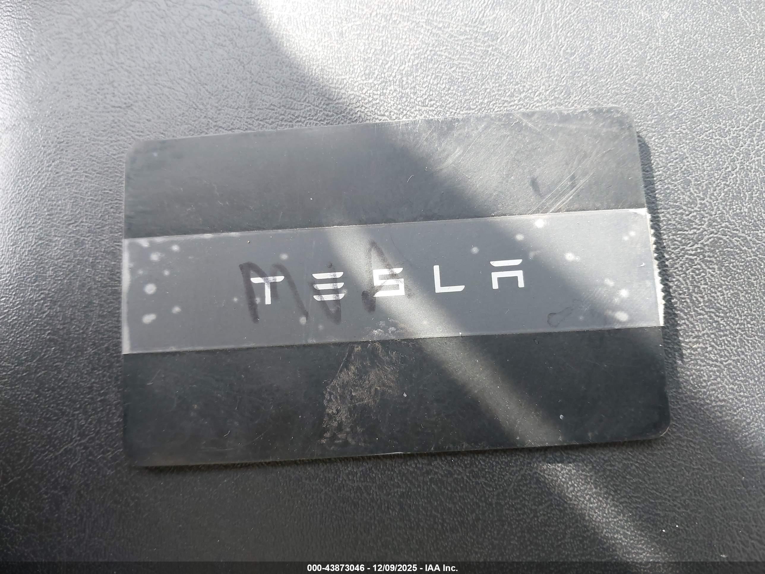 TESLA MODEL image 11