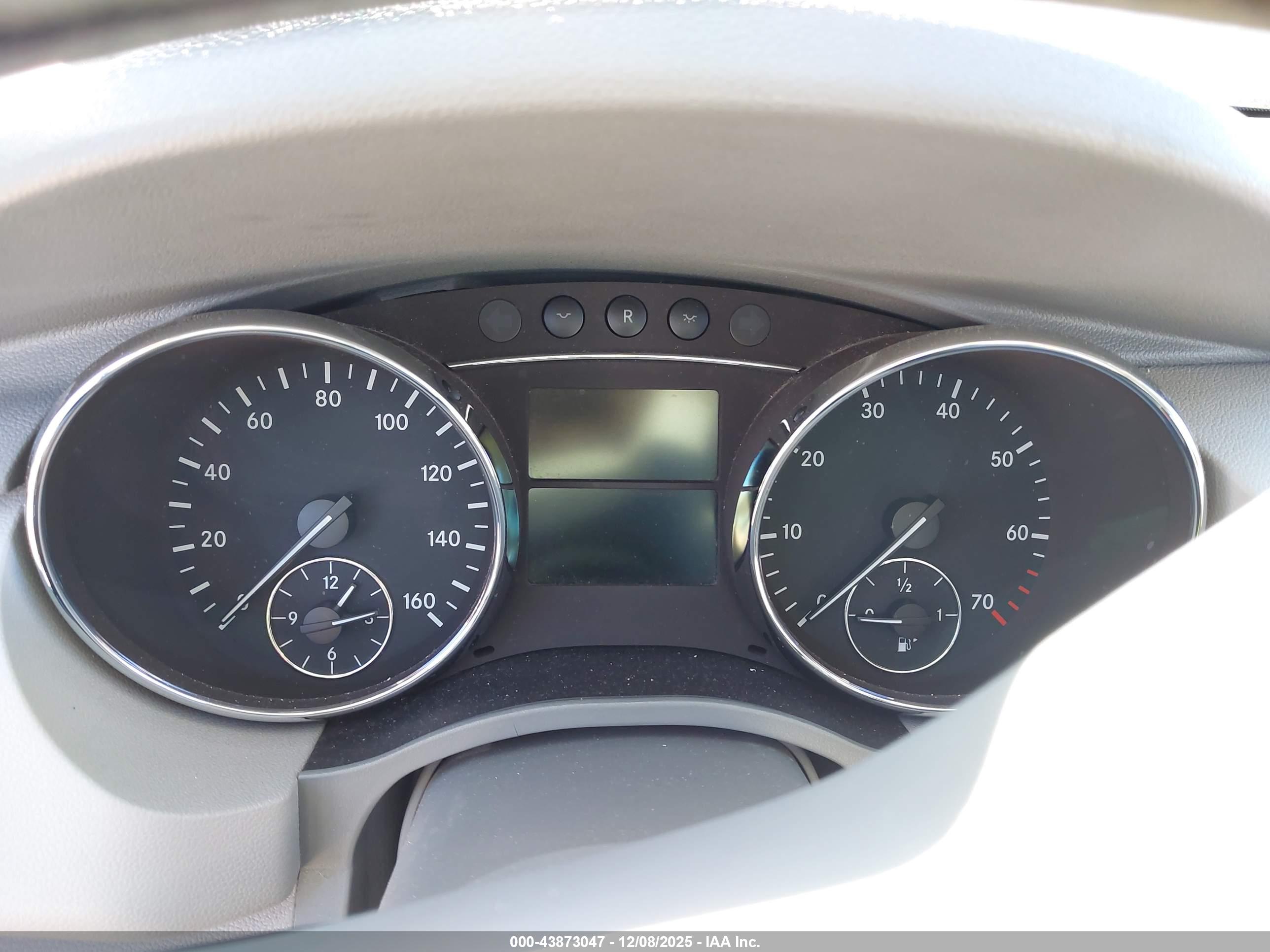 MERCEDES-BENZ R image 7
