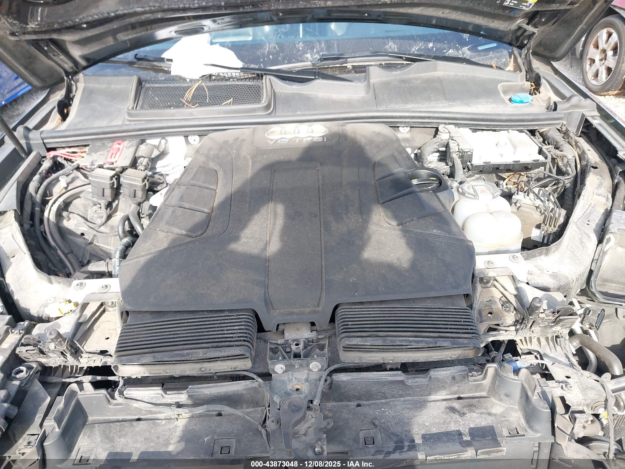 AUDI Q7 image 10
