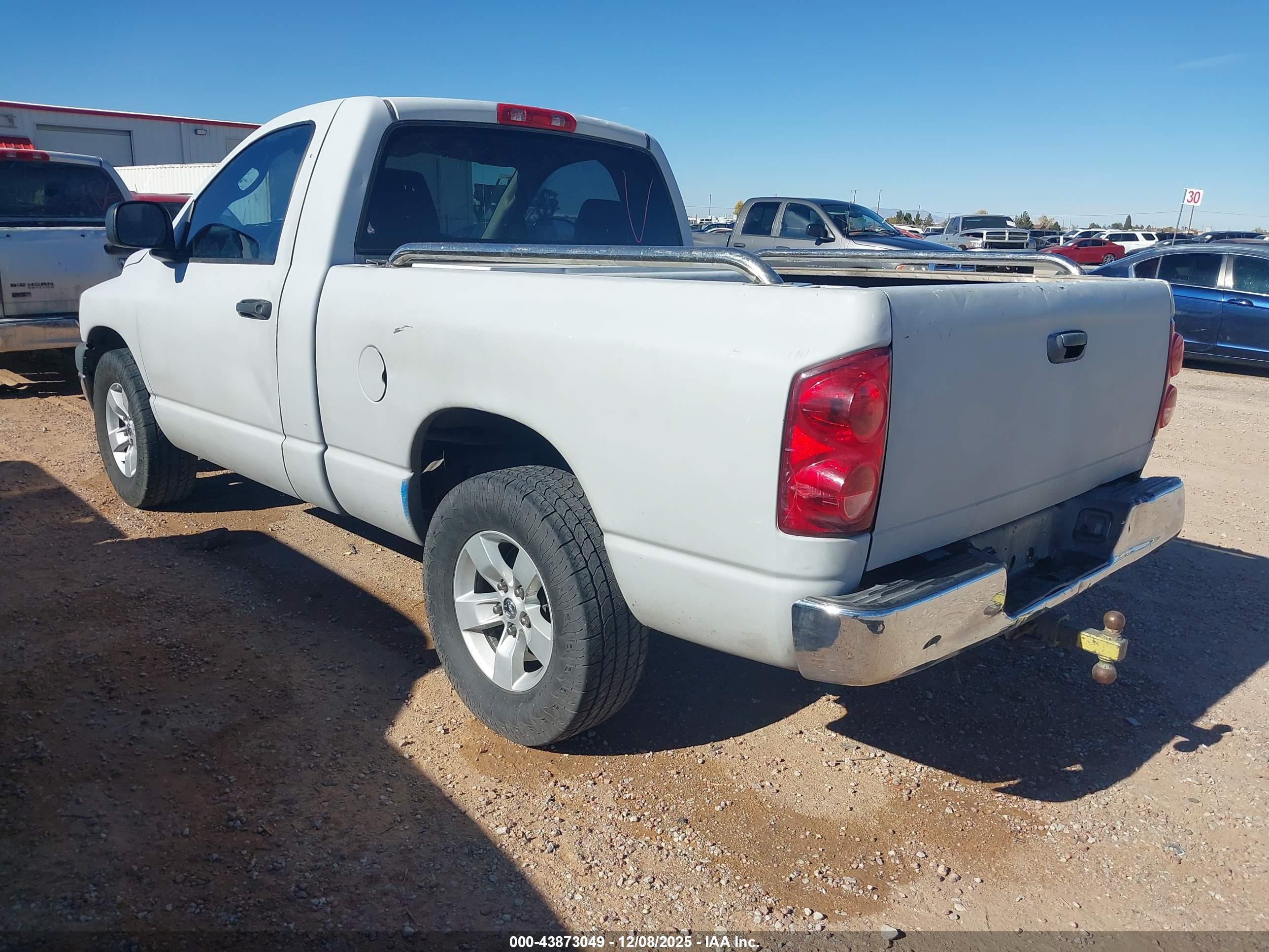 DODGE RAM image 3