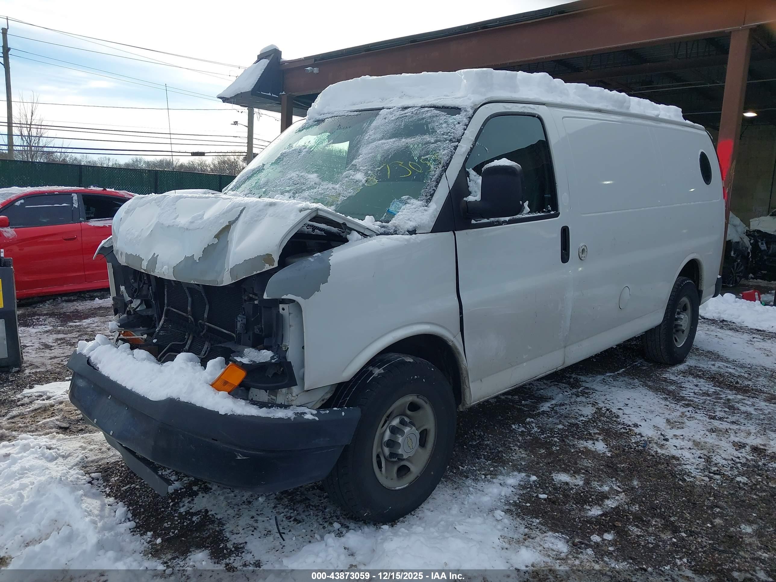 CHEVROLET EXPRESS image 6
